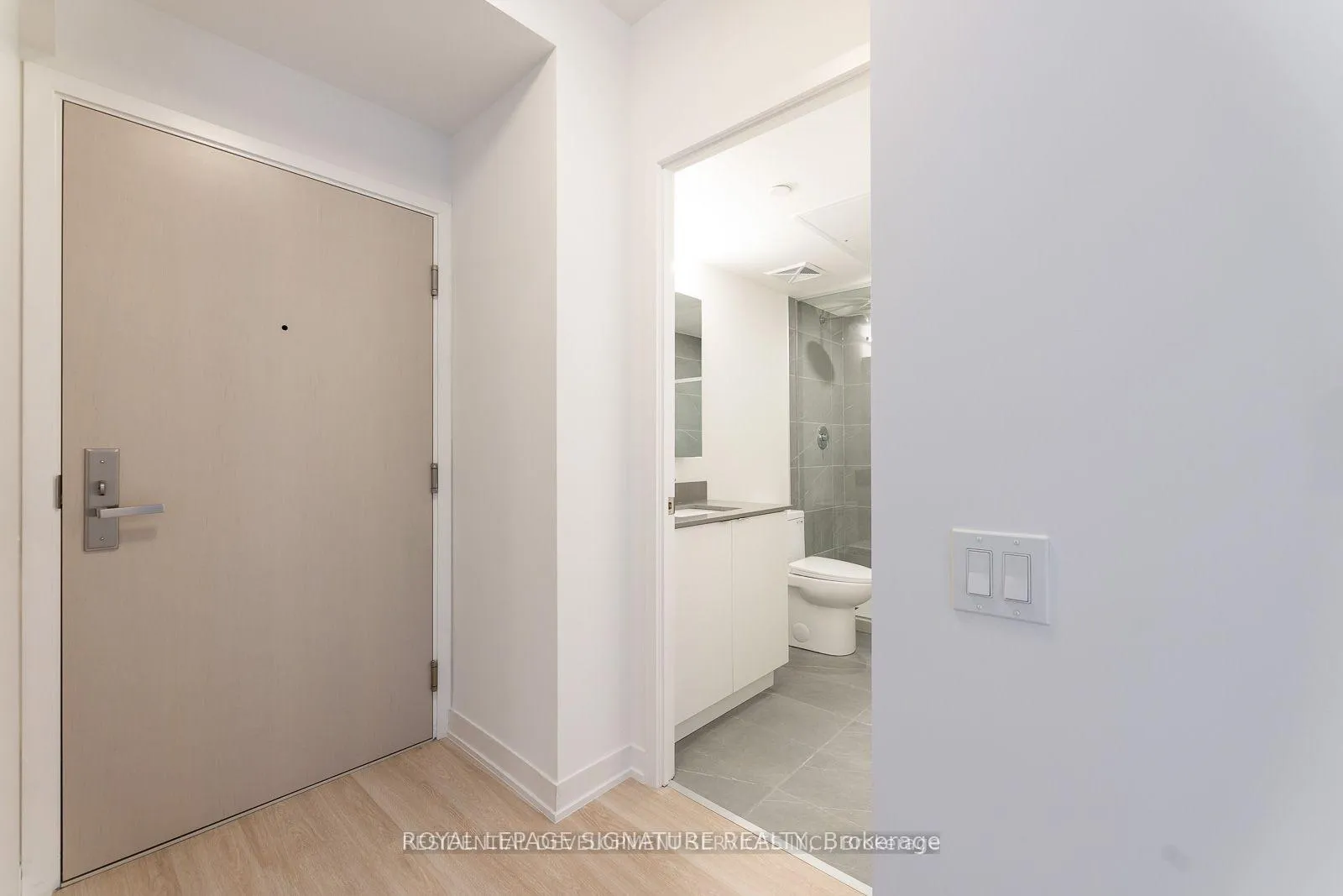 Photo 2 of Unit 548, 500 Wilson Avenue, North York, Clanton Park — HOMEH