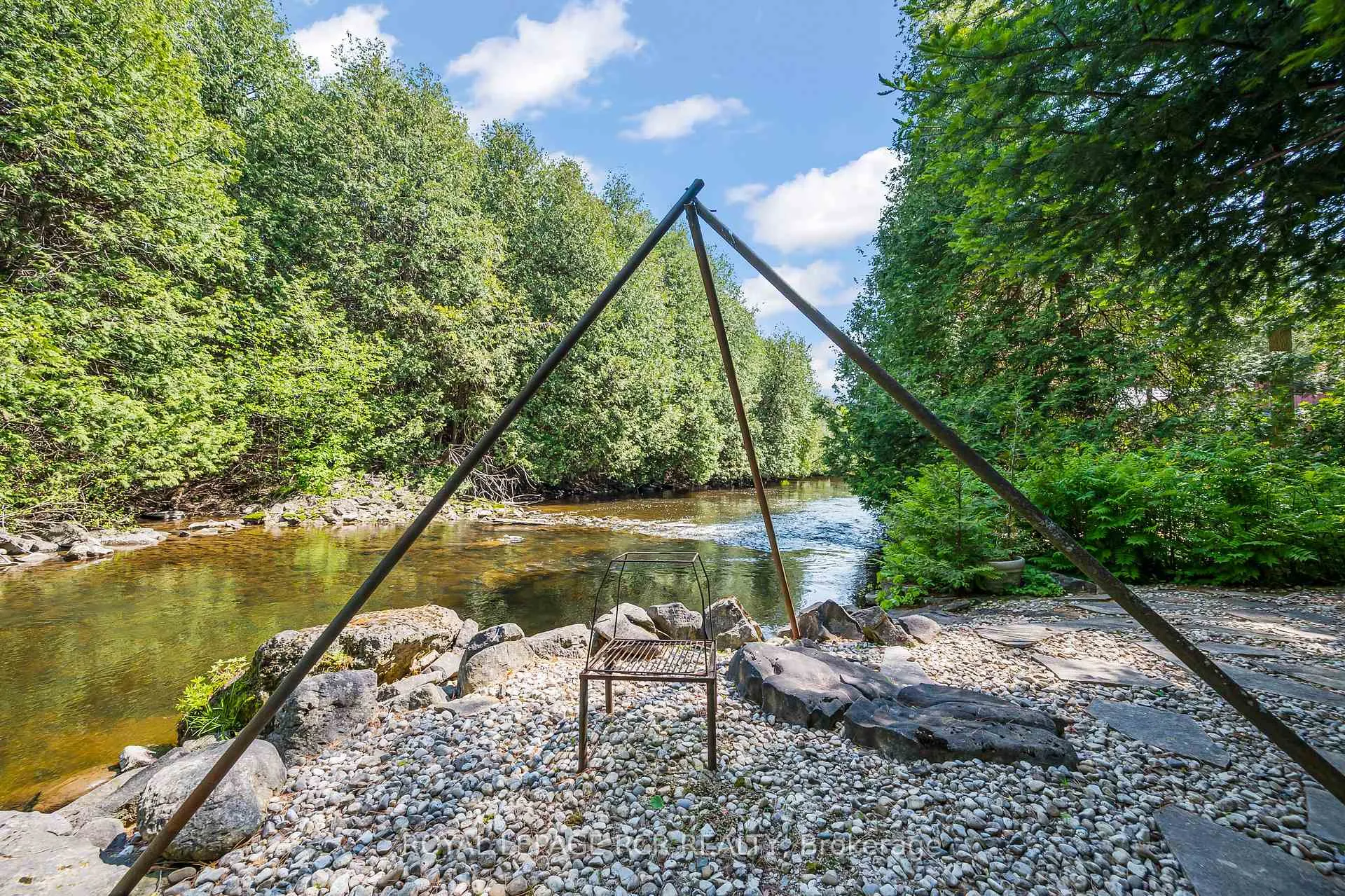 Photo 38 of 15 River Bluff Path, Guelph/Eramosa, Rural Guelph/Eramosa East — HOMEH