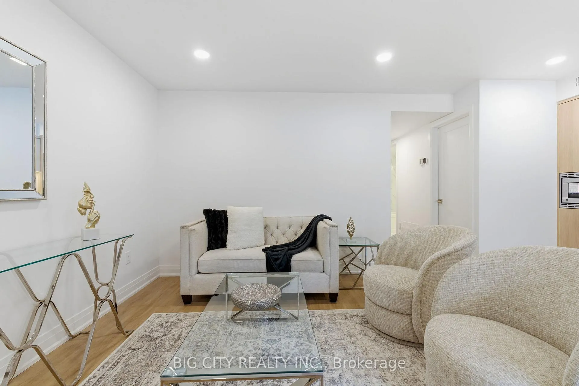 Photo 3 of Unit 1, 68 Westholme Avenue, Toronto, Junction Area — HOMEH