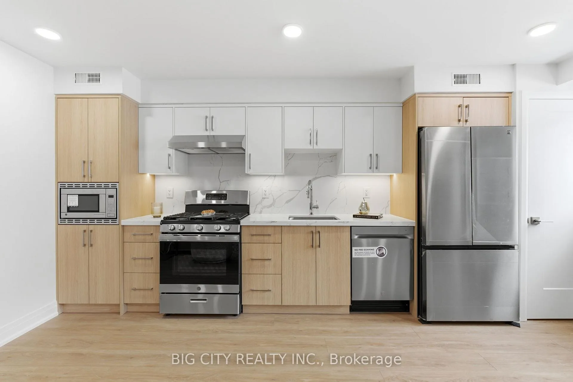 Photo 5 of Unit 1, 68 Westholme Avenue, Toronto, Junction Area — HOMEH