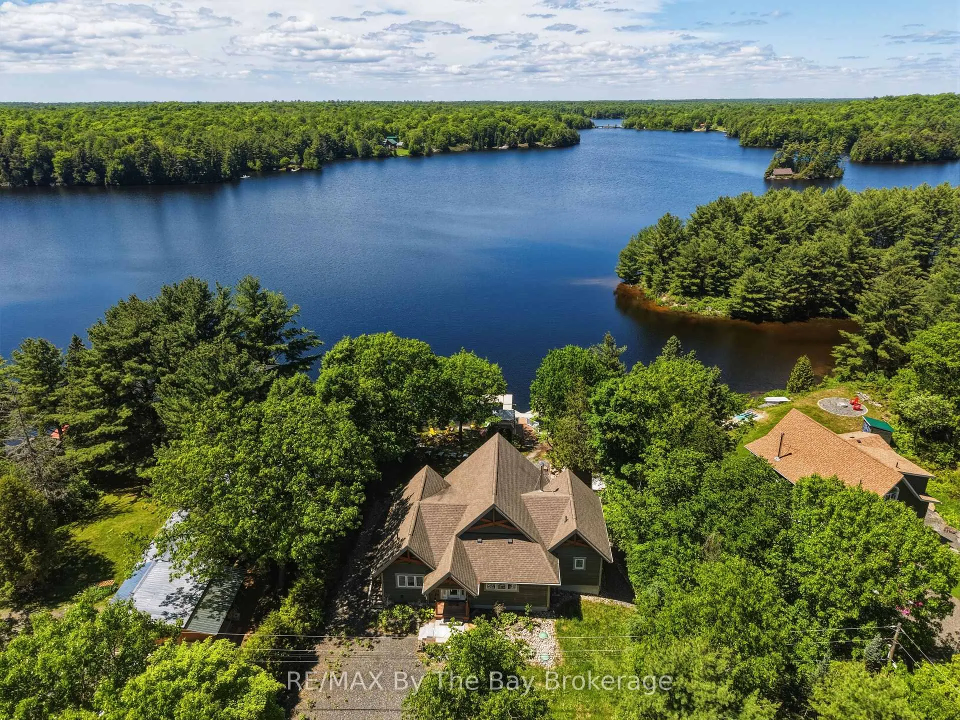 Photo 4 of 61 Mckellar Lake Road, McKellar — HOMEH