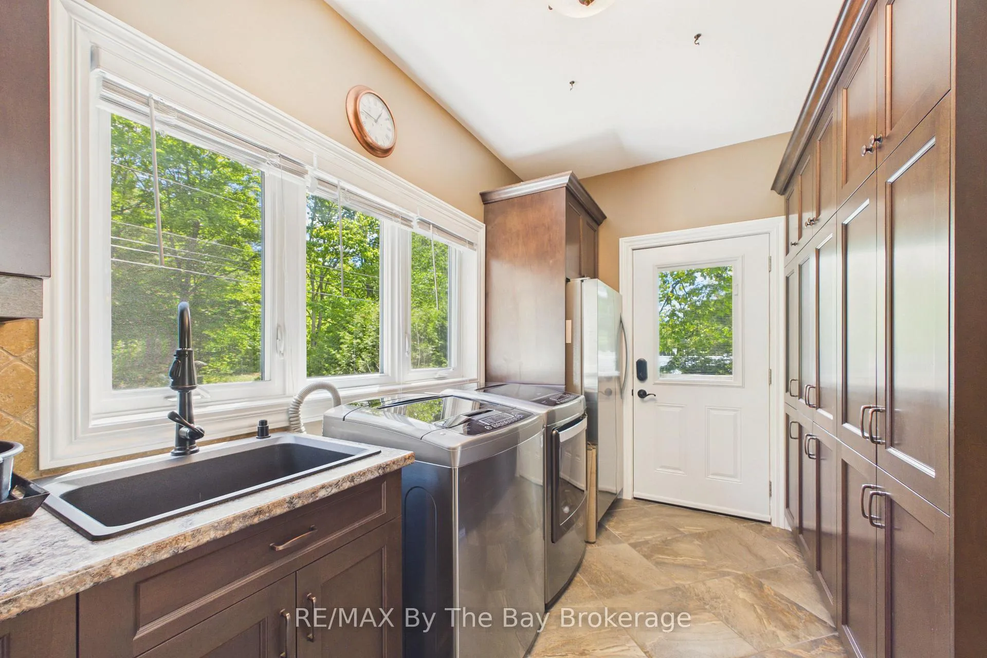 Photo 10 of 61 Mckellar Lake Road, McKellar — HOMEH