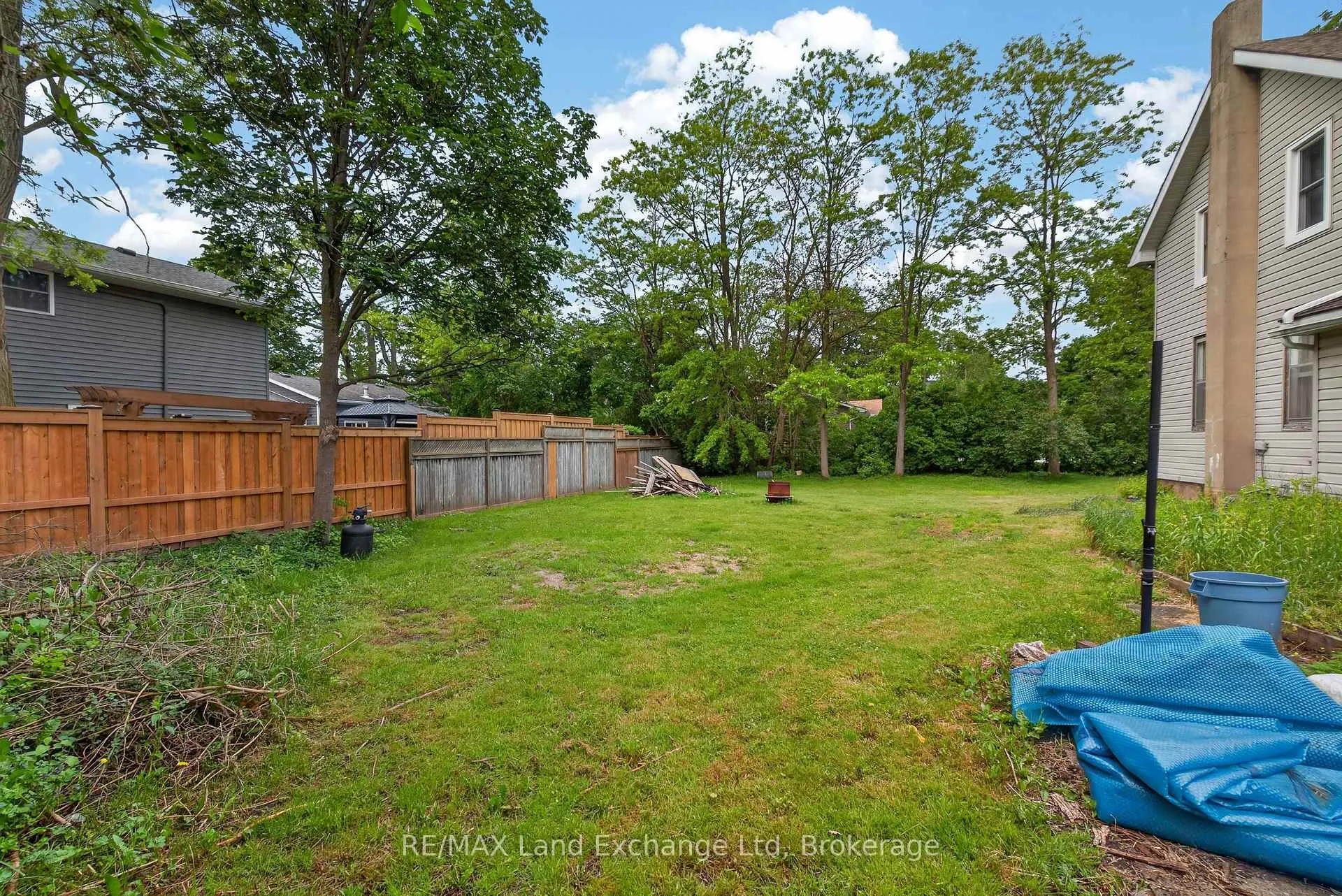 Photo 10 of 179 Lighthouse Street W, Goderich, Goderich (Town) — HOMEH