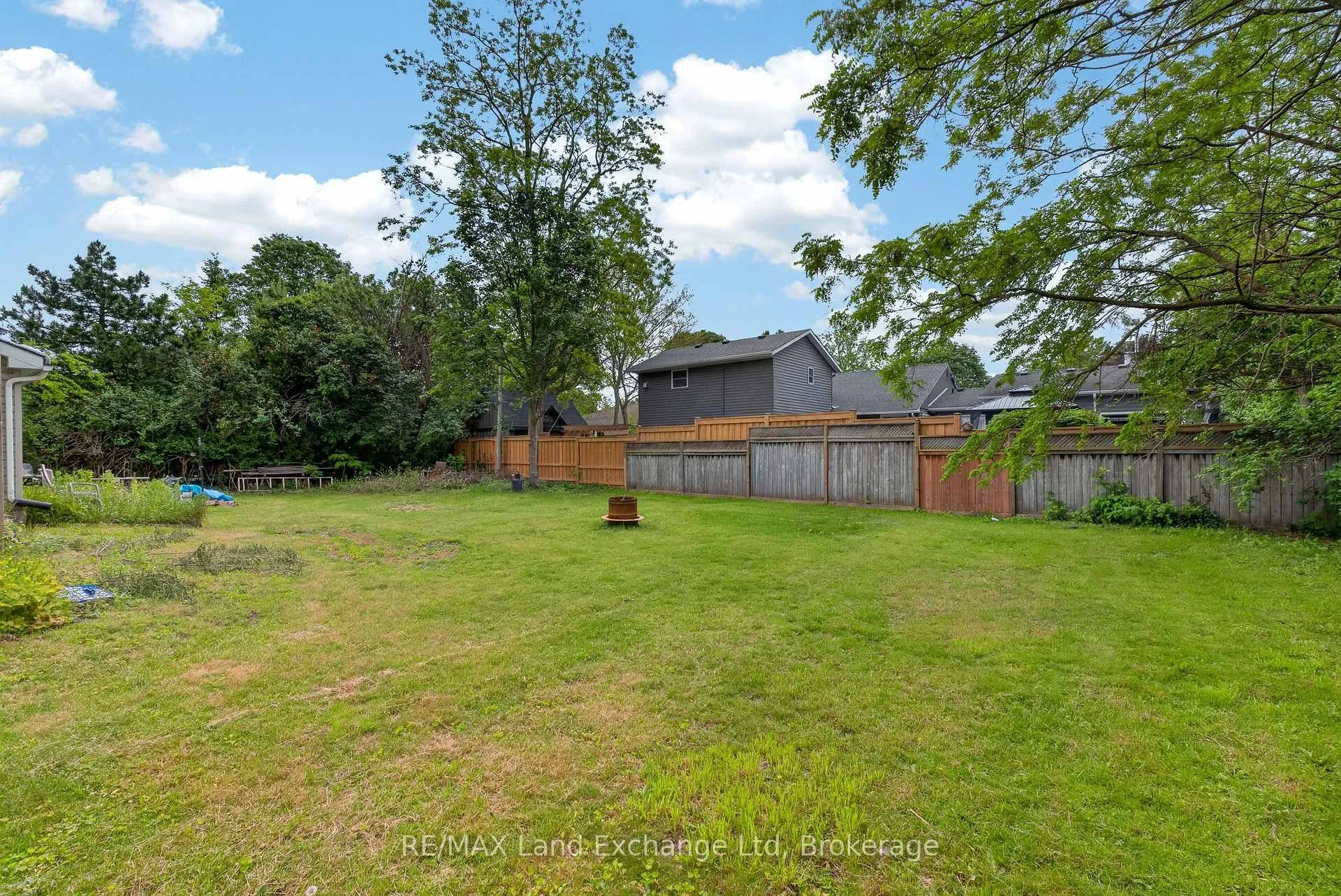 Photo 11 of 179 Lighthouse Street W, Goderich, Goderich (Town) — HOMEH