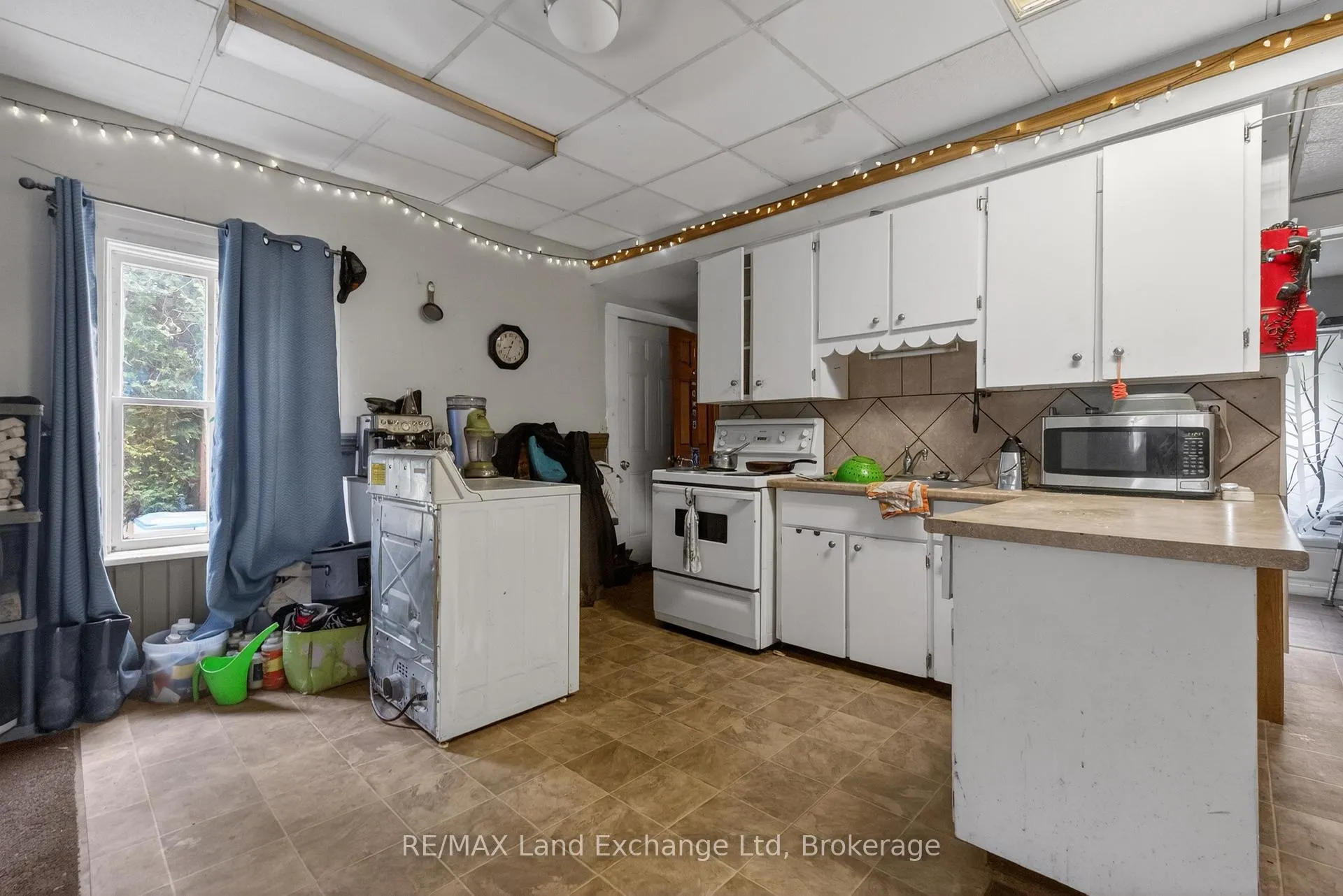 Photo 12 of 179 Lighthouse Street W, Goderich, Goderich (Town) — HOMEH