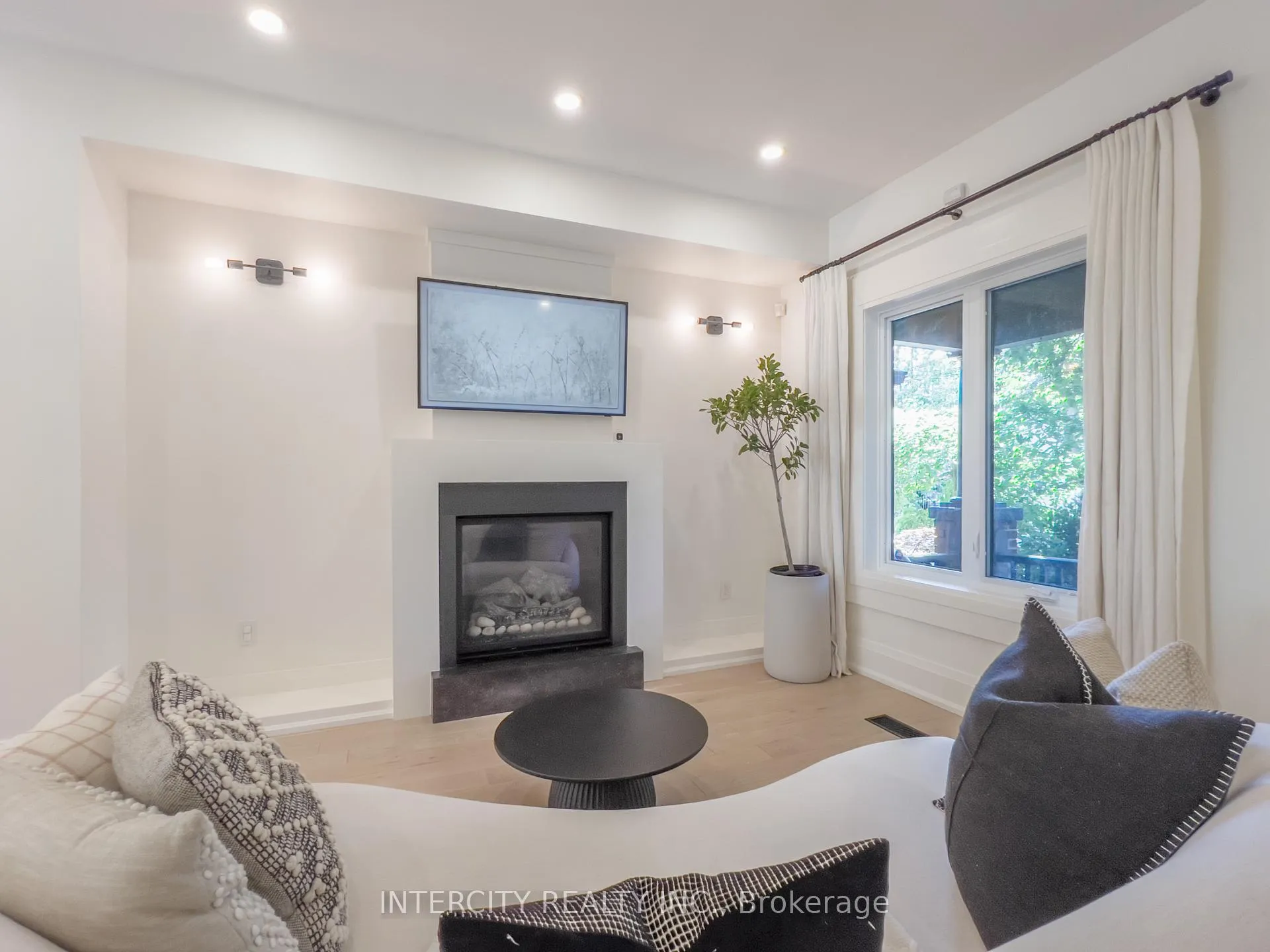 Photo 26 of 92 Dagmar Avenue, Toronto, South Riverdale — HOMEH