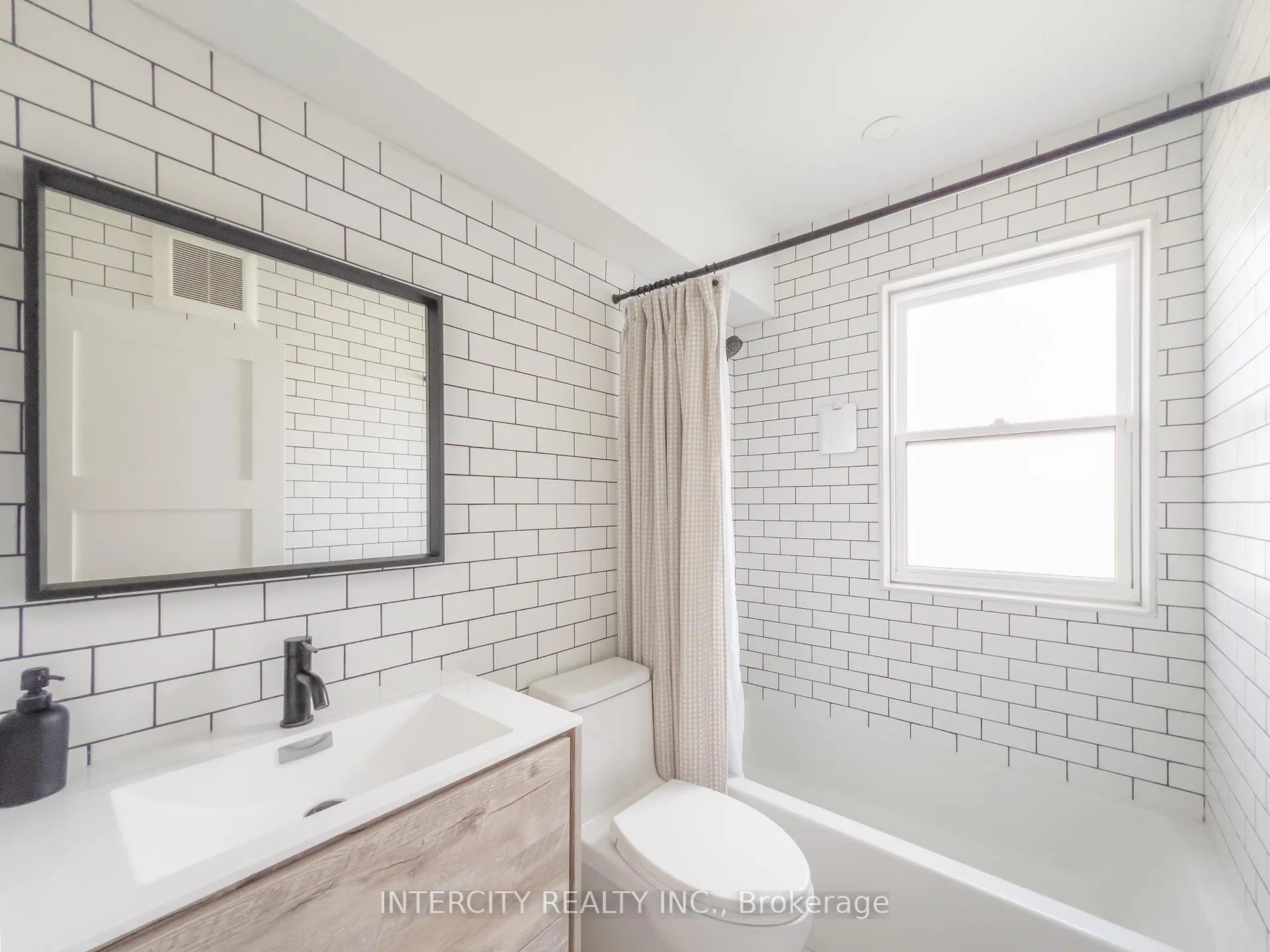 Photo 35 of 92 Dagmar Avenue, Toronto, South Riverdale — HOMEH