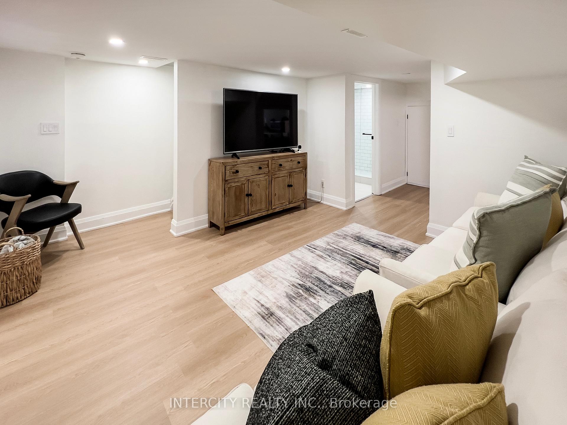 Photo 19 of 92 Dagmar Avenue, Toronto, South Riverdale — HOMEH