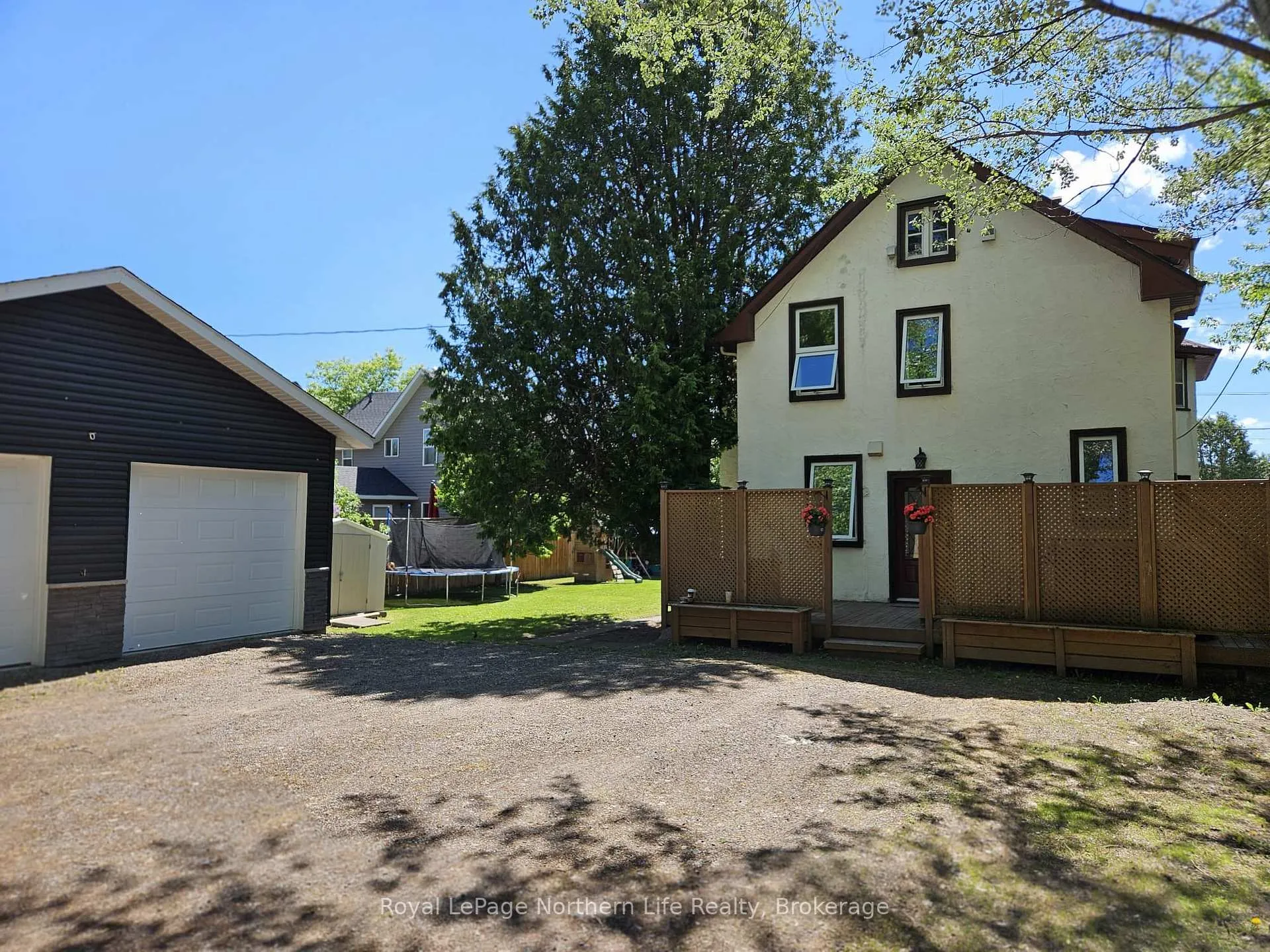 Front of 58 Lakeshore Road