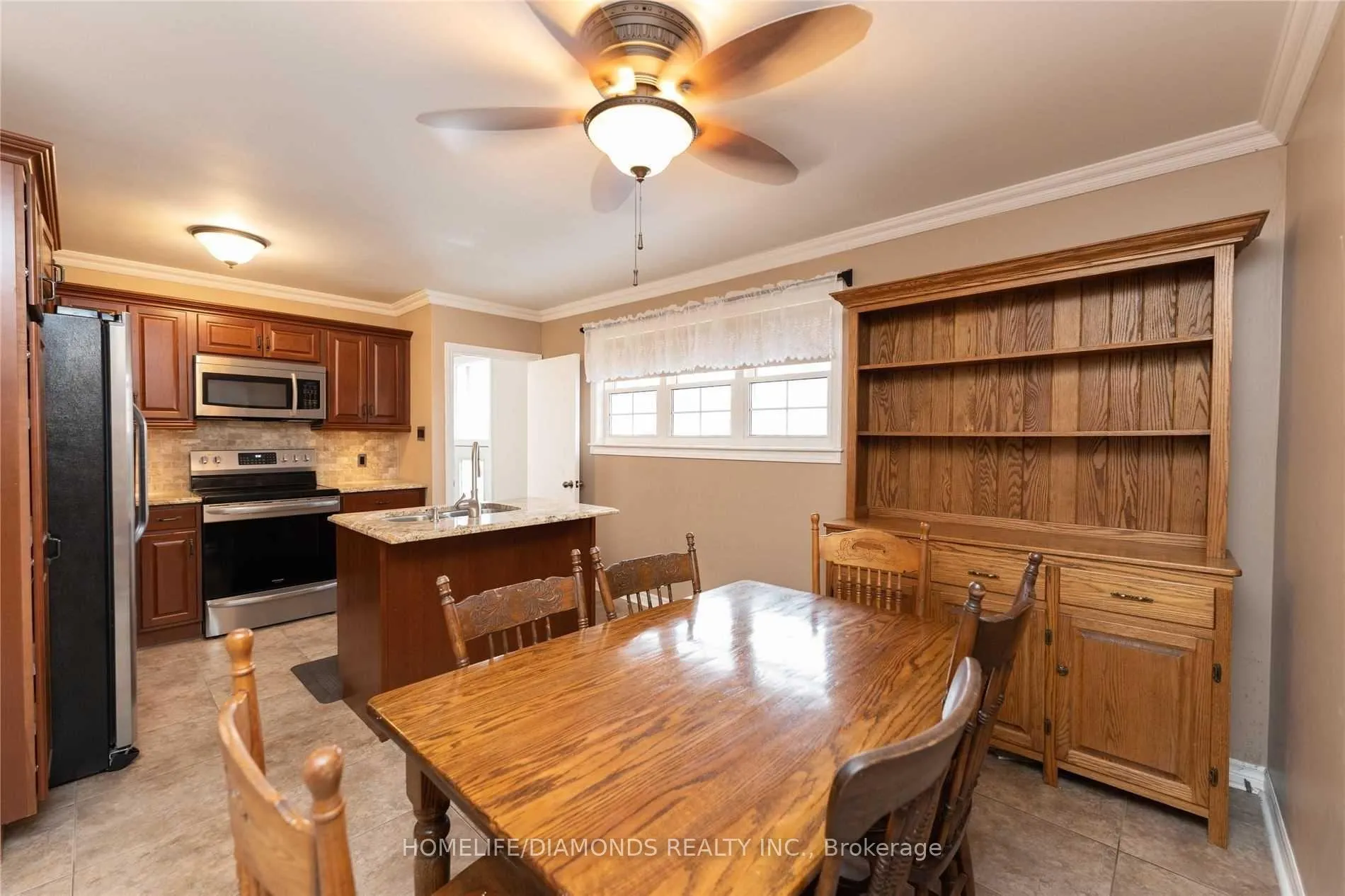 Photo 8 of Unit UPPER, 87 Raylawn Crescent, Halton Hills, Georgetown — HOMEH