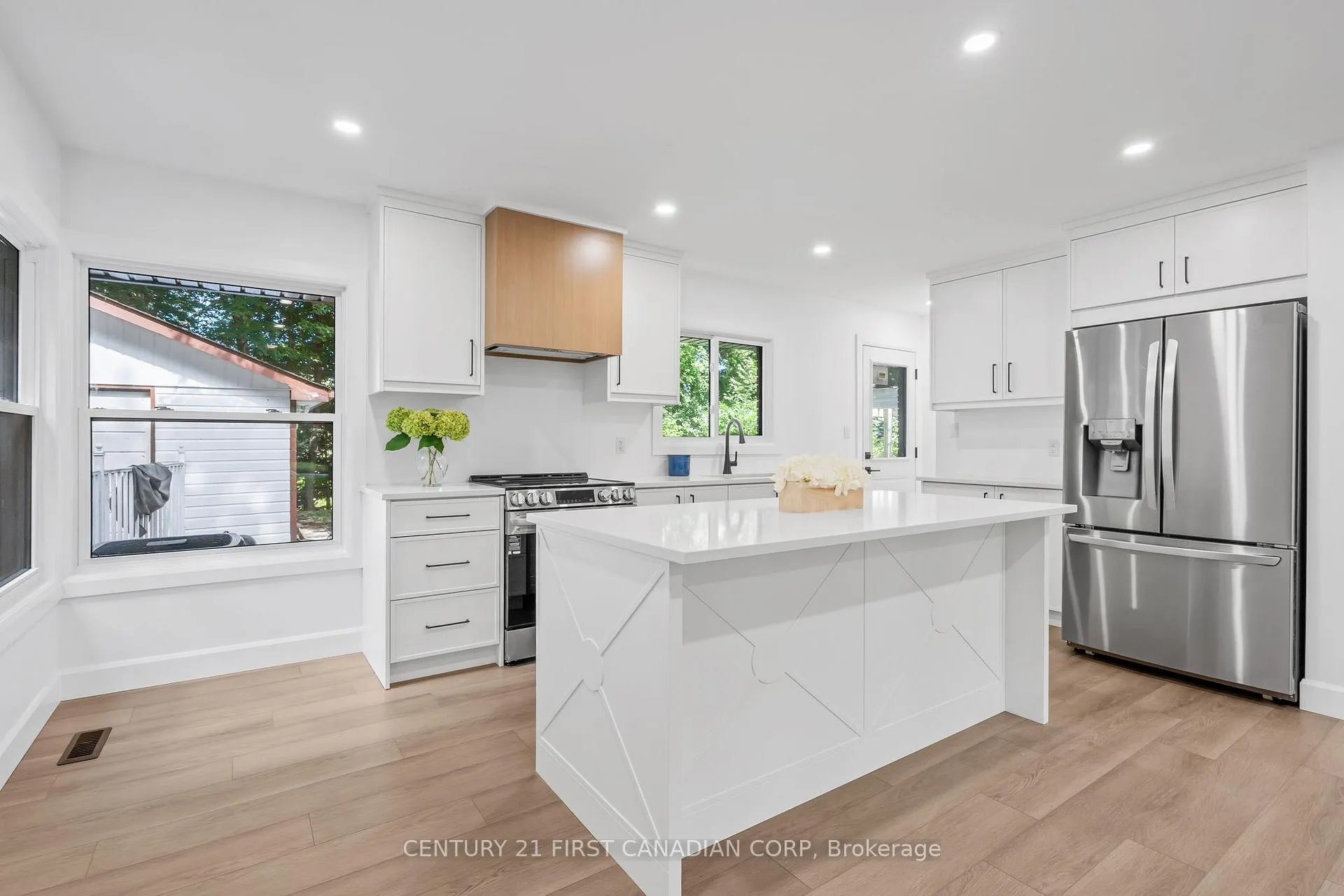 Photo 16 of 32 Braemar Crescent, London, North N — HOMEH