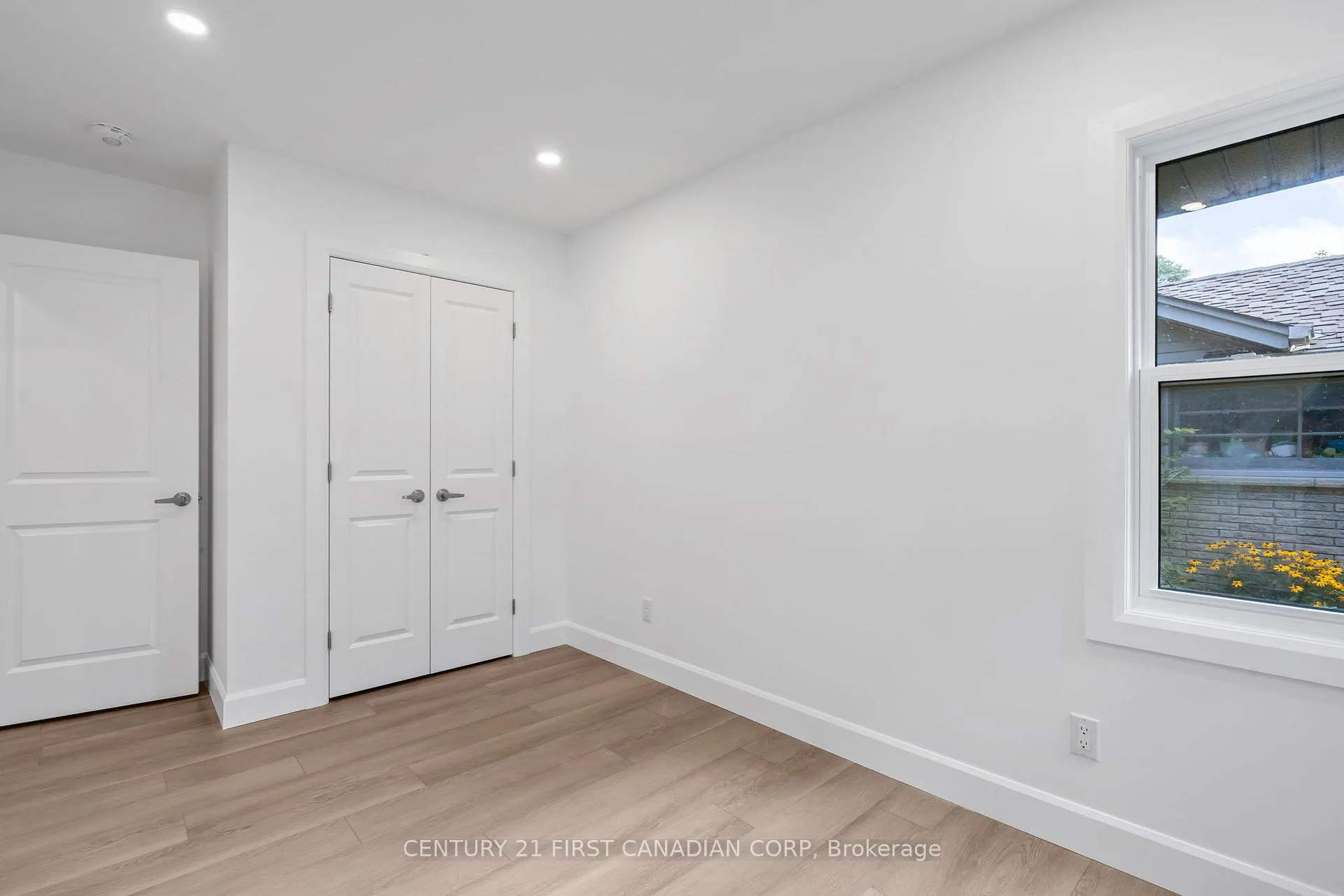 Photo 26 of 32 Braemar Crescent, London, North N — HOMEH
