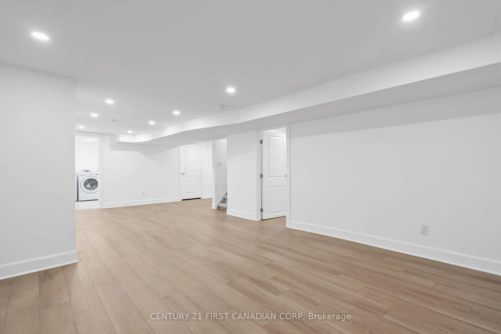 Photo 35 of 32 Braemar Crescent, London, North N — HOMEH