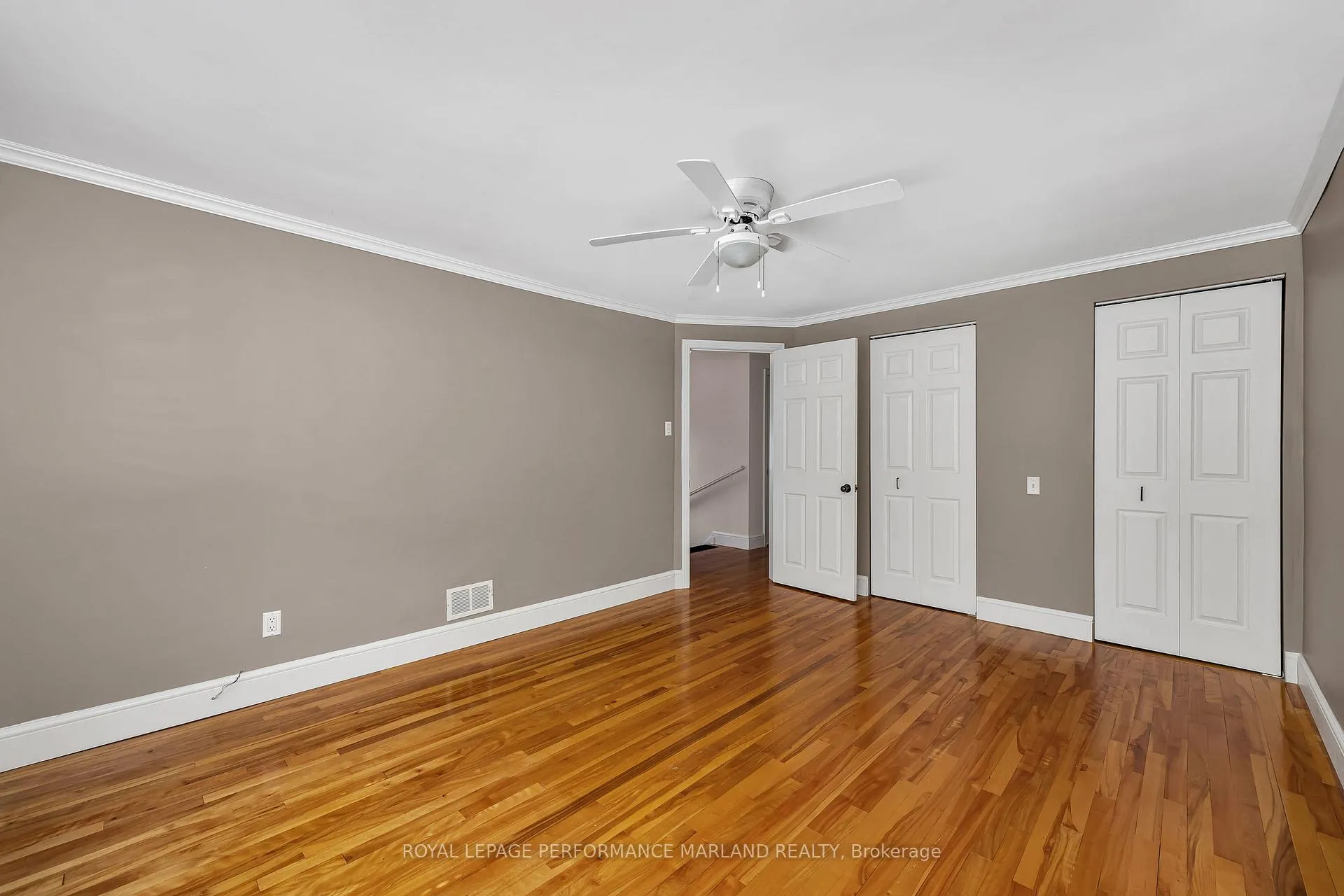 Photo 16 of 2064 Blossom Drive, Ottawa, Applewood Acres — HOMEH