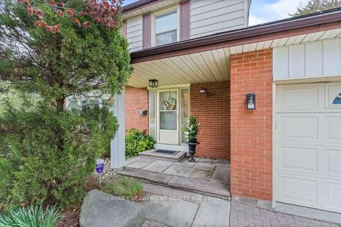 Photo 6 of 56 Cavendish Crescent, Brampton, Avondale — HOMEH