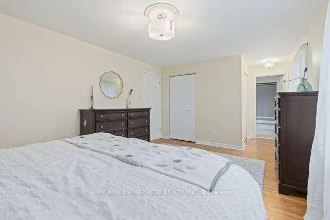 Photo 19 of 56 Cavendish Crescent, Brampton, Avondale — HOMEH
