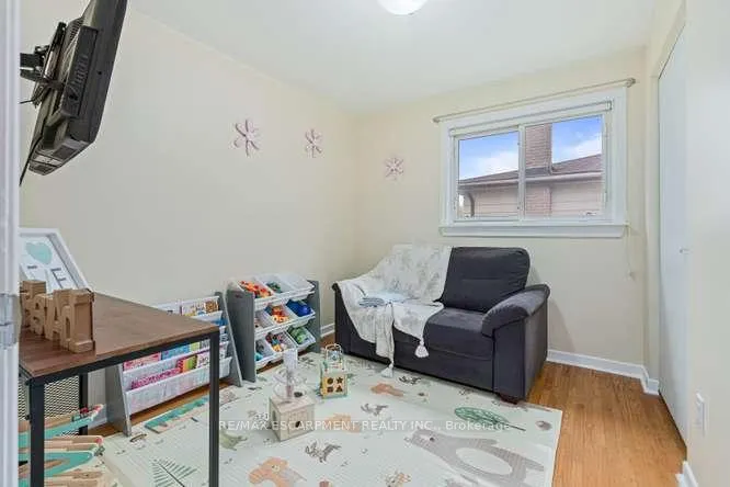Photo 22 of 56 Cavendish Crescent, Brampton, Avondale — HOMEH