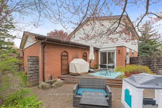 Photo 31 of 56 Cavendish Crescent, Brampton, Avondale — HOMEH