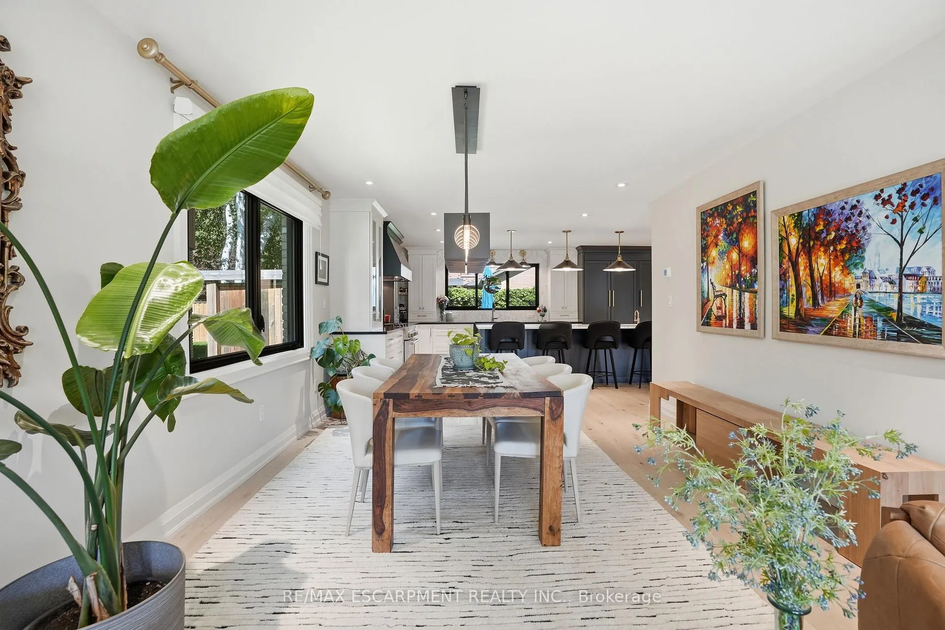 Photo 16 of 617 Grays Road, Hamilton, Confederation Park — HOMEH