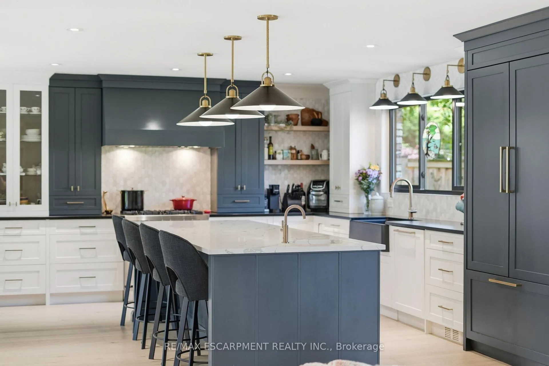 Photo 20 of 617 Grays Road, Hamilton, Confederation Park — HOMEH