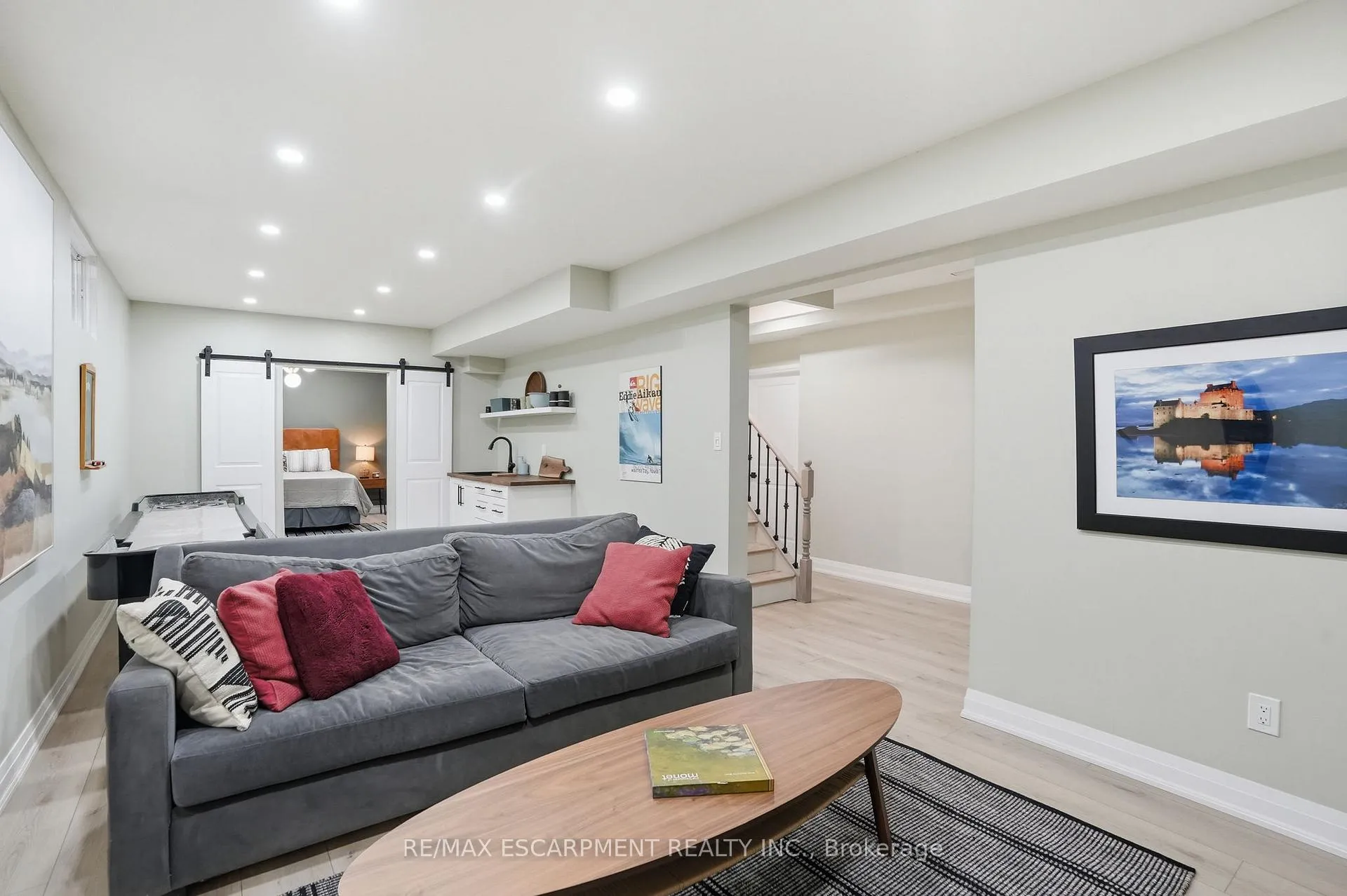 Photo 41 of 617 Grays Road, Hamilton, Confederation Park — HOMEH