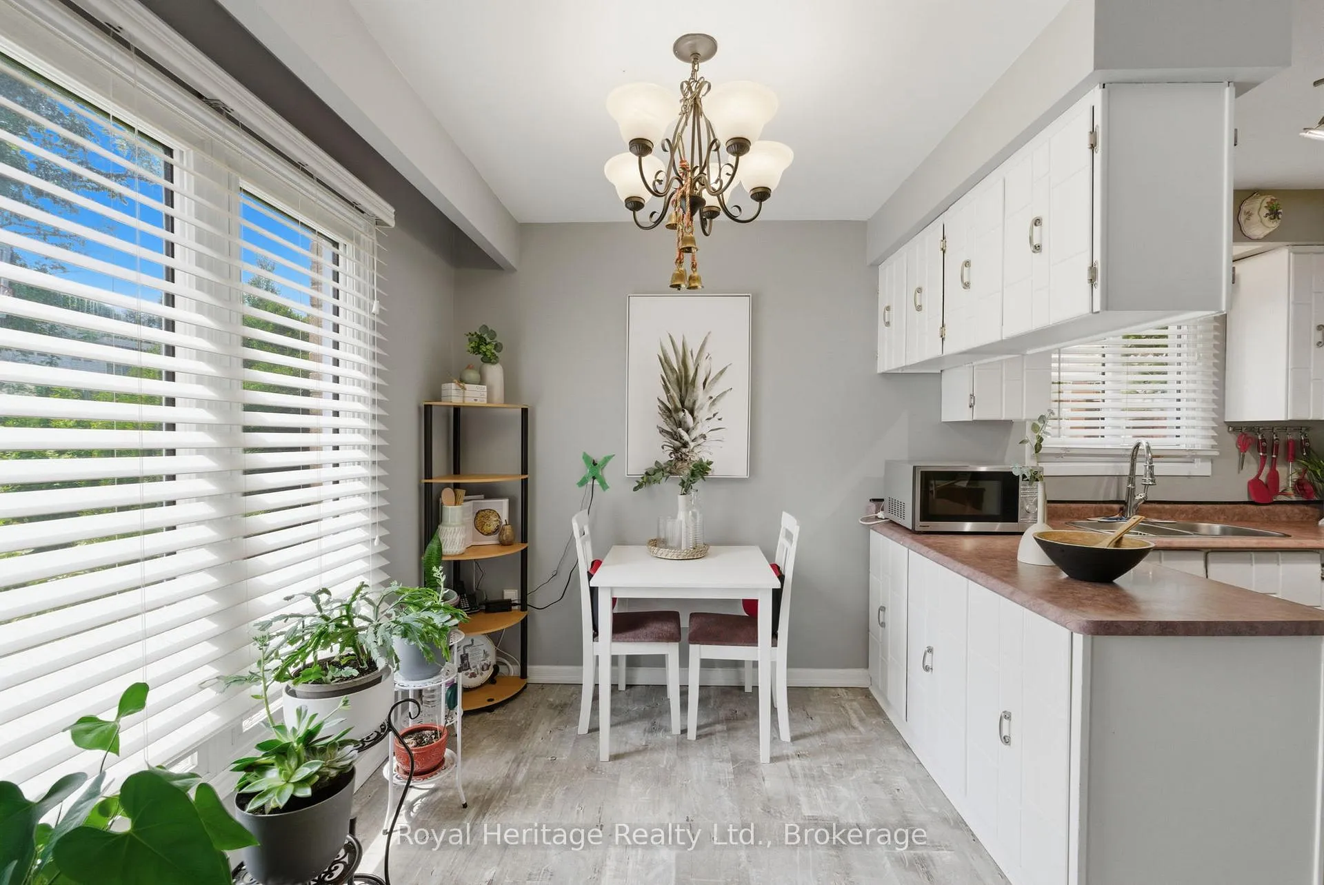 Photo 5 of 81 Doreen Crescent, Clarington, Bowmanville — HOMEH