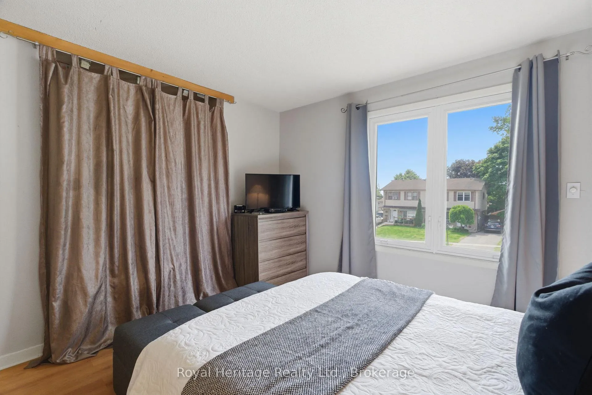 Photo 18 of 81 Doreen Crescent, Clarington, Bowmanville — HOMEH