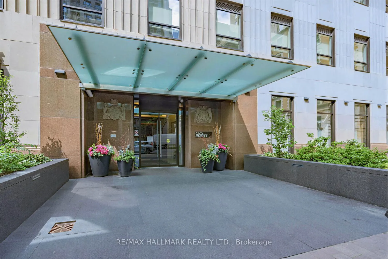 Front of Unit 4703, 88 Scott Street