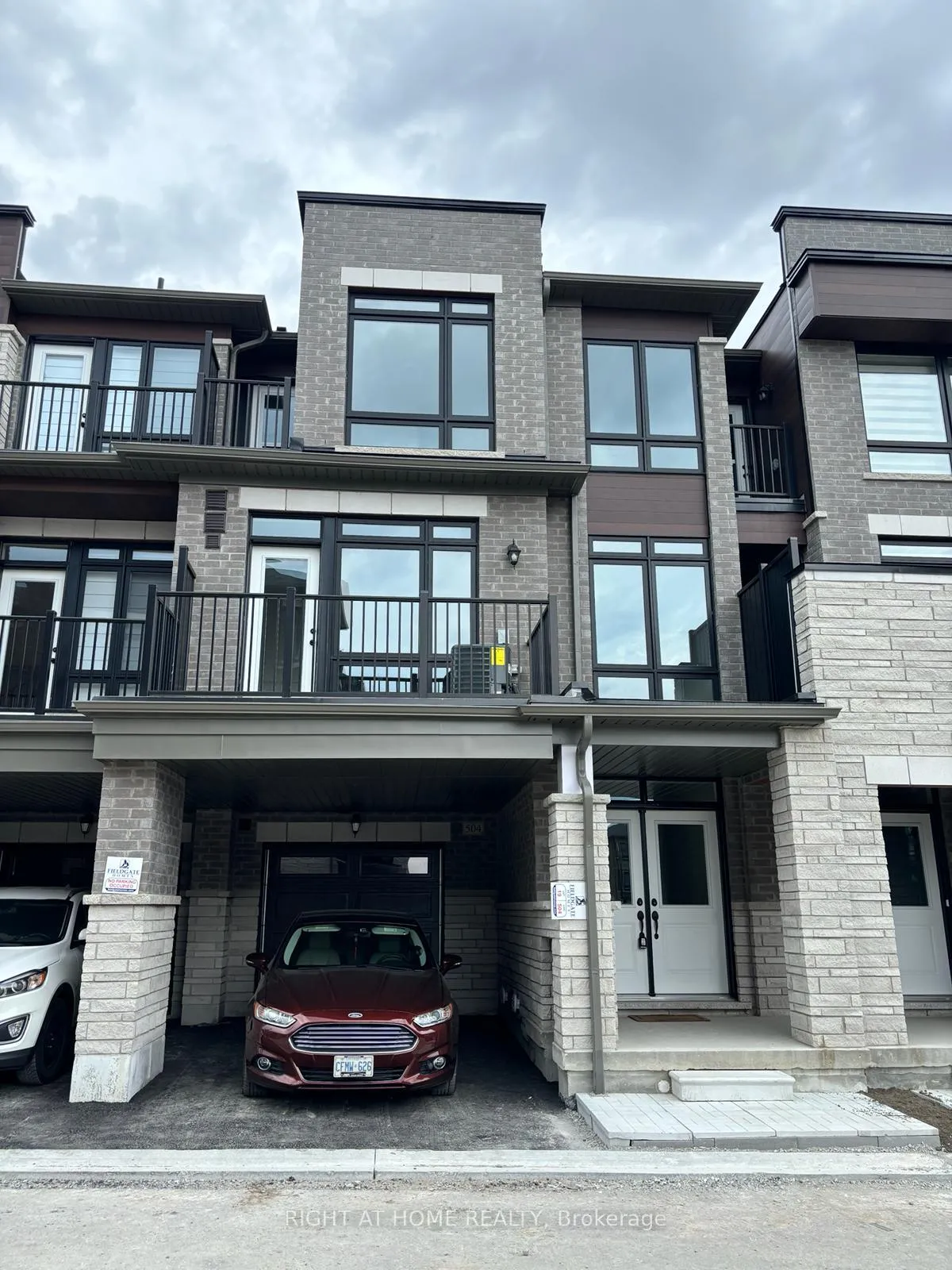 Front of 504 Littlewood Lane