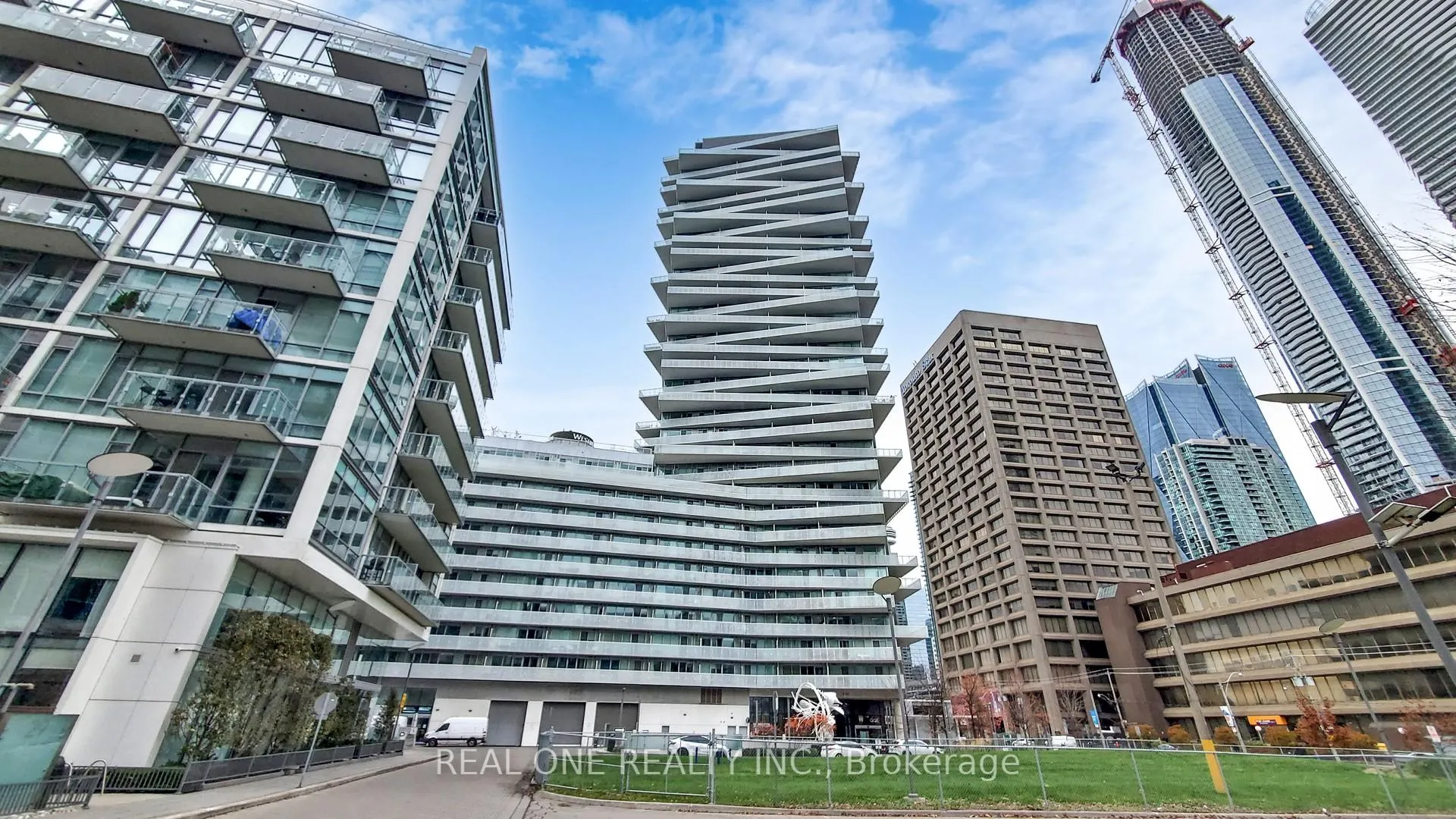 Photo 1 of Unit 907, 15 Queens Quay E, Toronto, Waterfront Communities — HOMEH