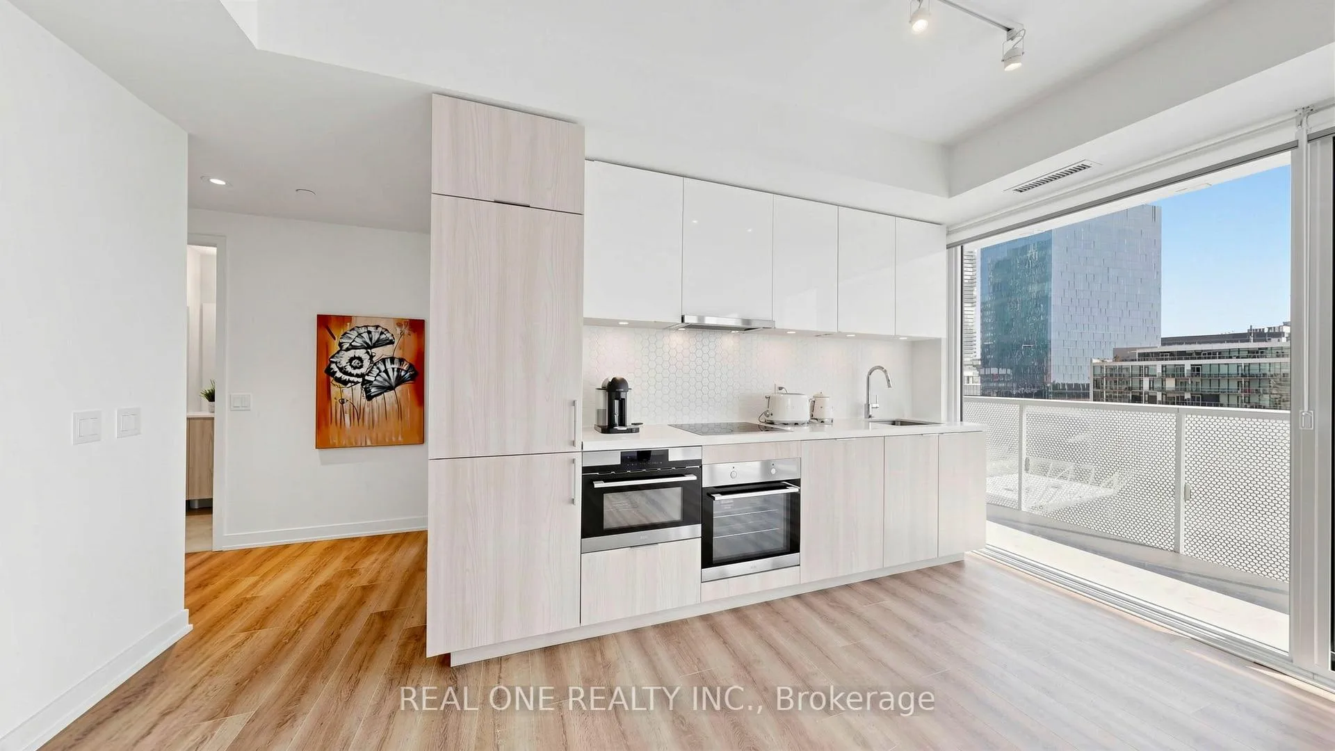Photo 5 of Unit 907, 15 Queens Quay E, Toronto, Waterfront Communities — HOMEH