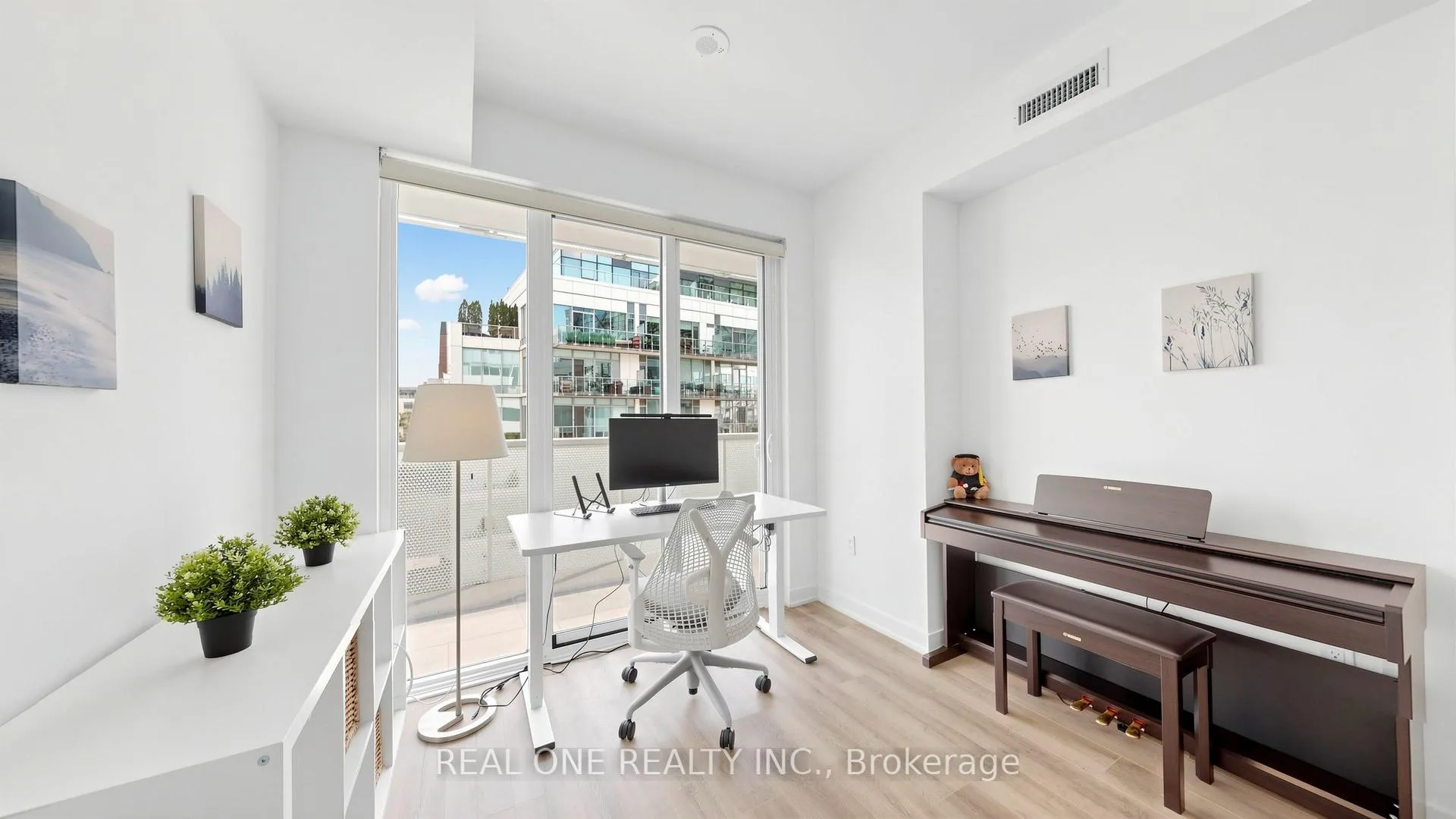 Photo 18 of Unit 907, 15 Queens Quay E, Toronto, Waterfront Communities — HOMEH