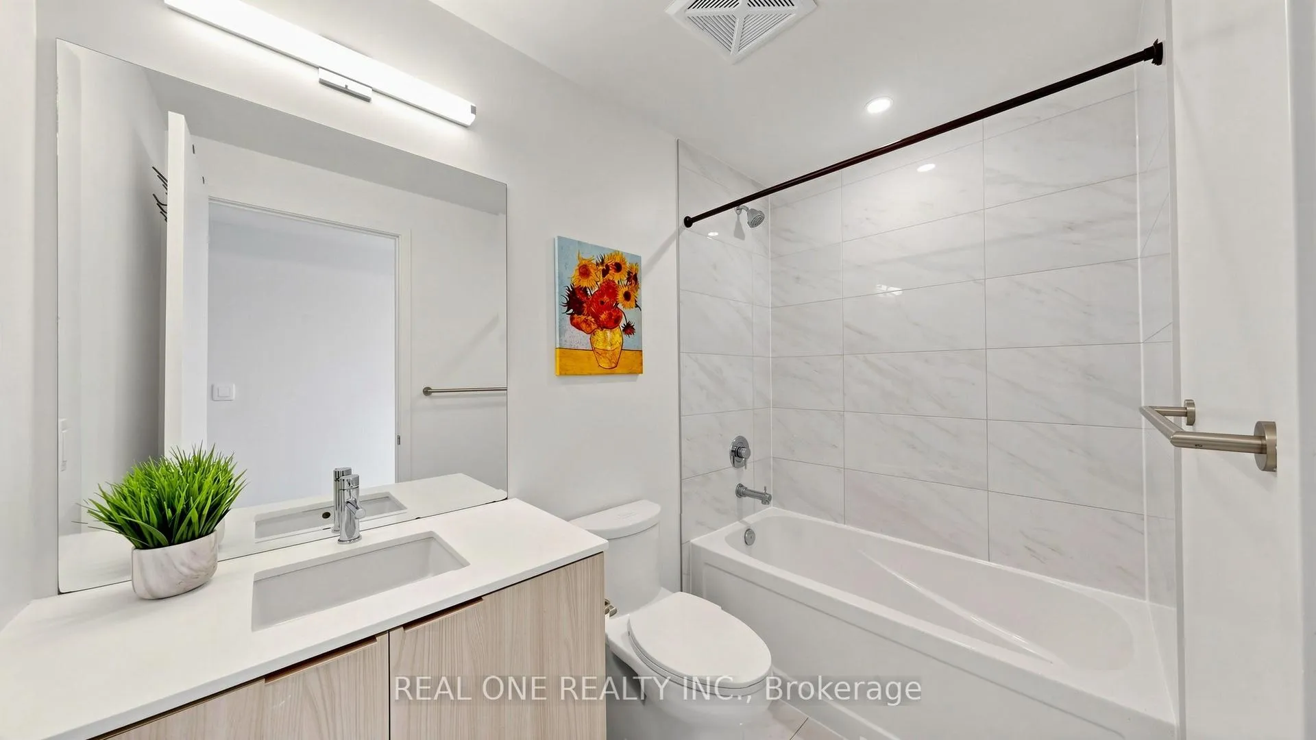 Photo 21 of Unit 907, 15 Queens Quay E, Toronto, Waterfront Communities — HOMEH
