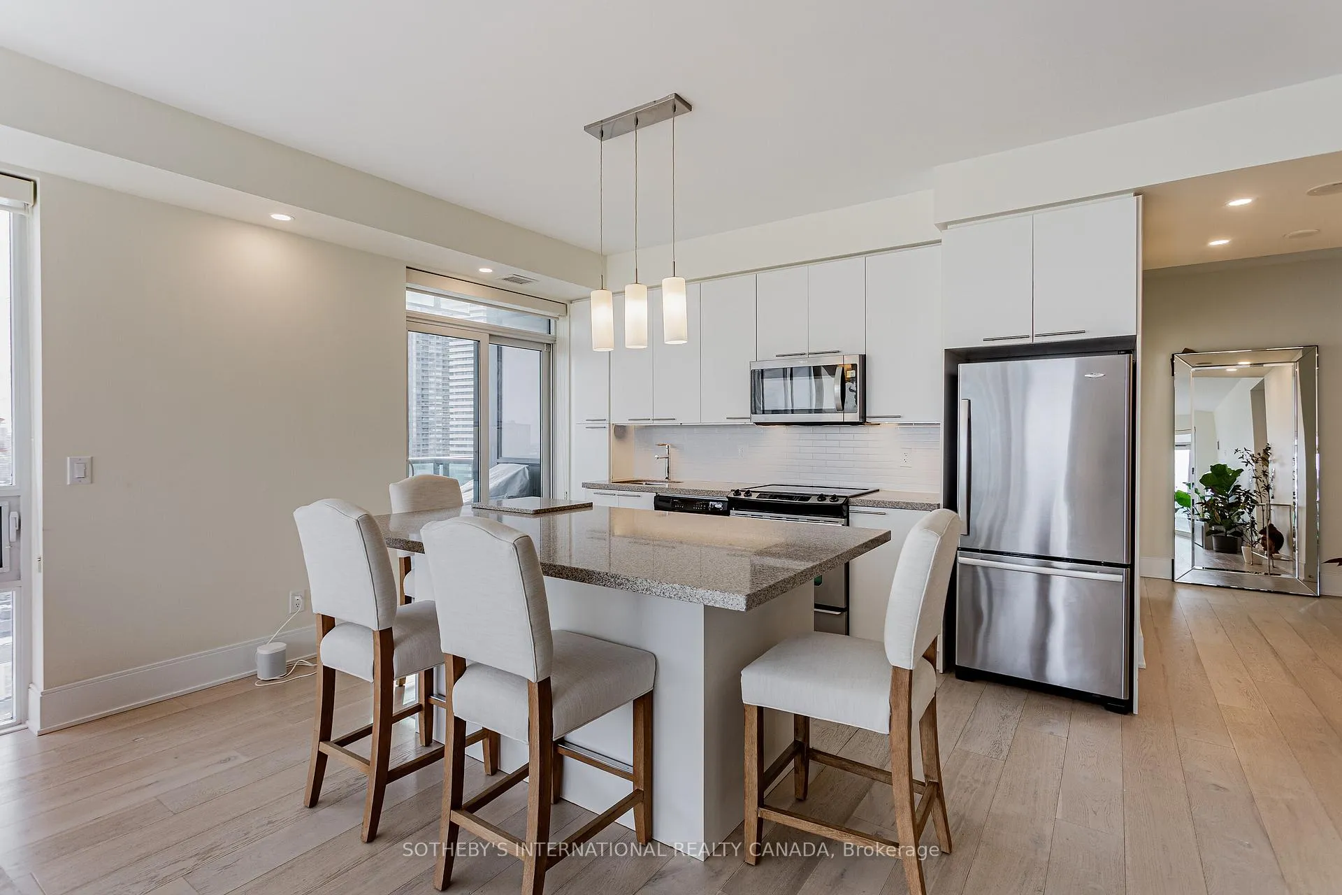 Photo 16 of Unit 2014, 70 Roehampton Avenue, Toronto, Mount Pleasant West — HOMEH