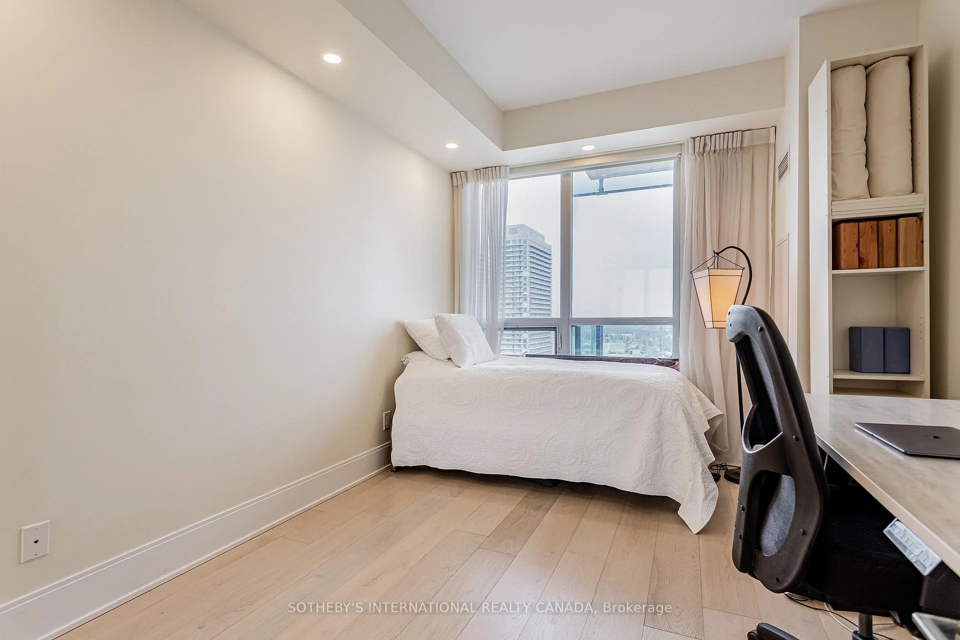 Photo 23 of Unit 2014, 70 Roehampton Avenue, Toronto, Mount Pleasant West — HOMEH