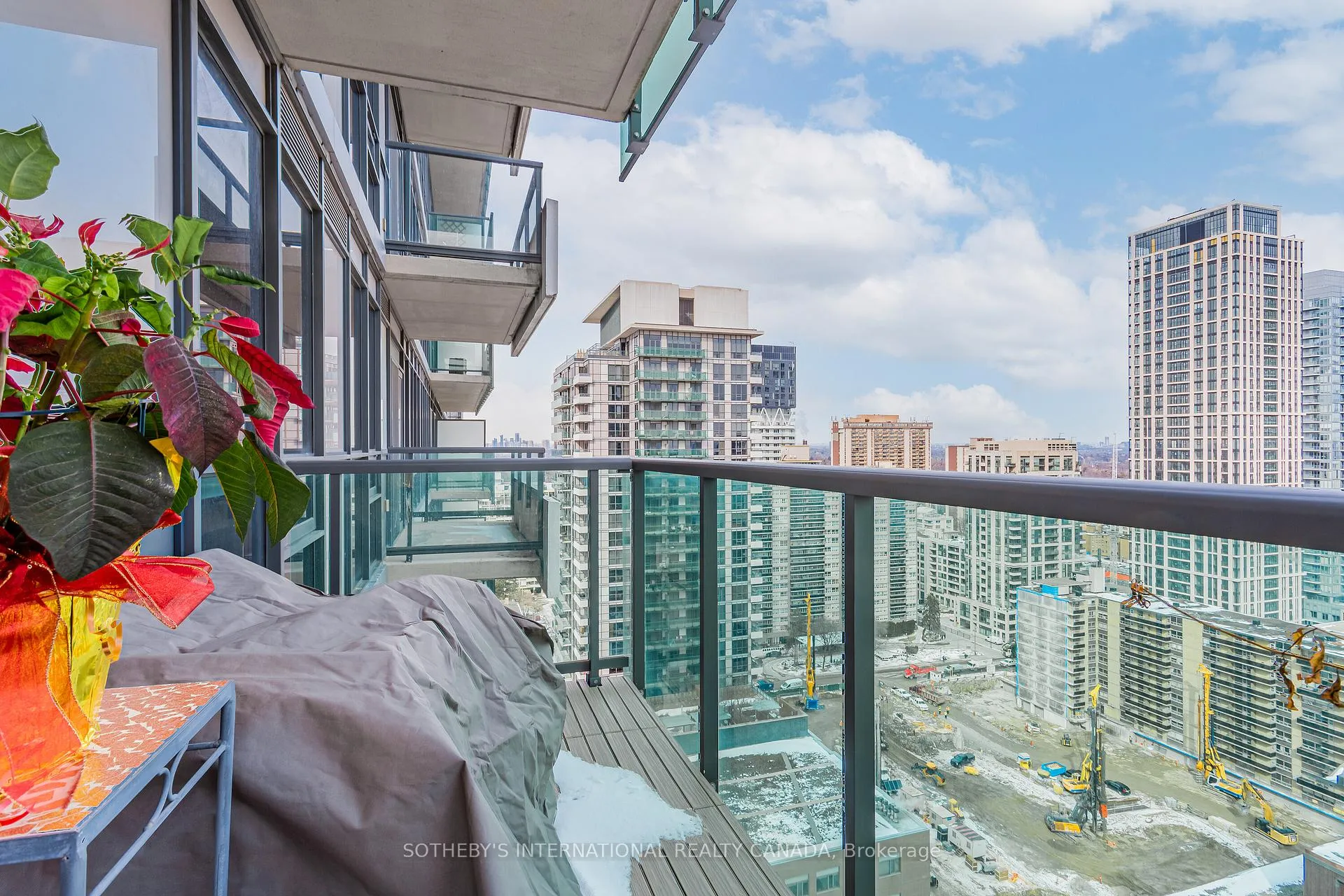 Photo 26 of Unit 2014, 70 Roehampton Avenue, Toronto, Mount Pleasant West — HOMEH