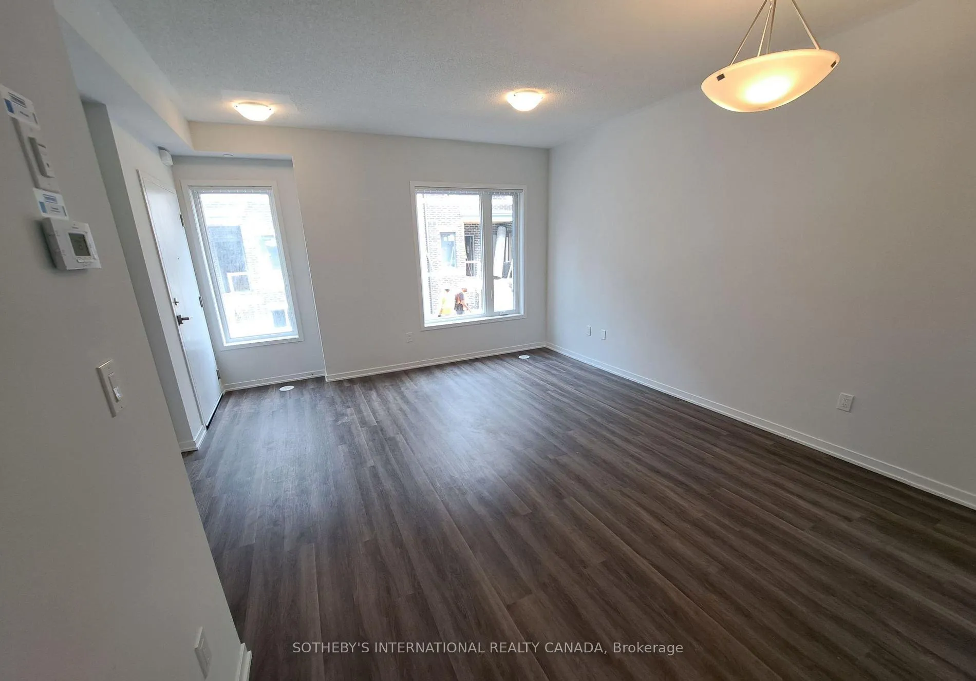 Photo 6 of Unit 77, 10 William Jackson Way, Etobicoke, New Toronto — HOMEH