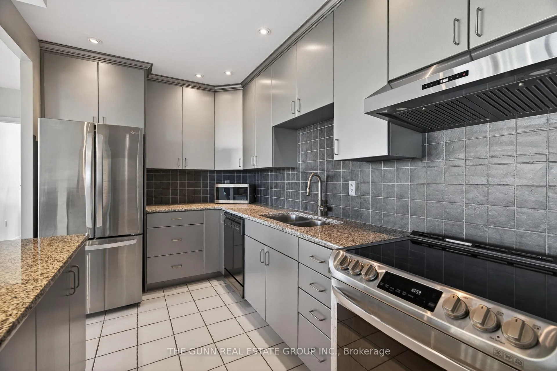 Photo 17 of Unit 607, 549 Ridout Street, London, East F — HOMEH