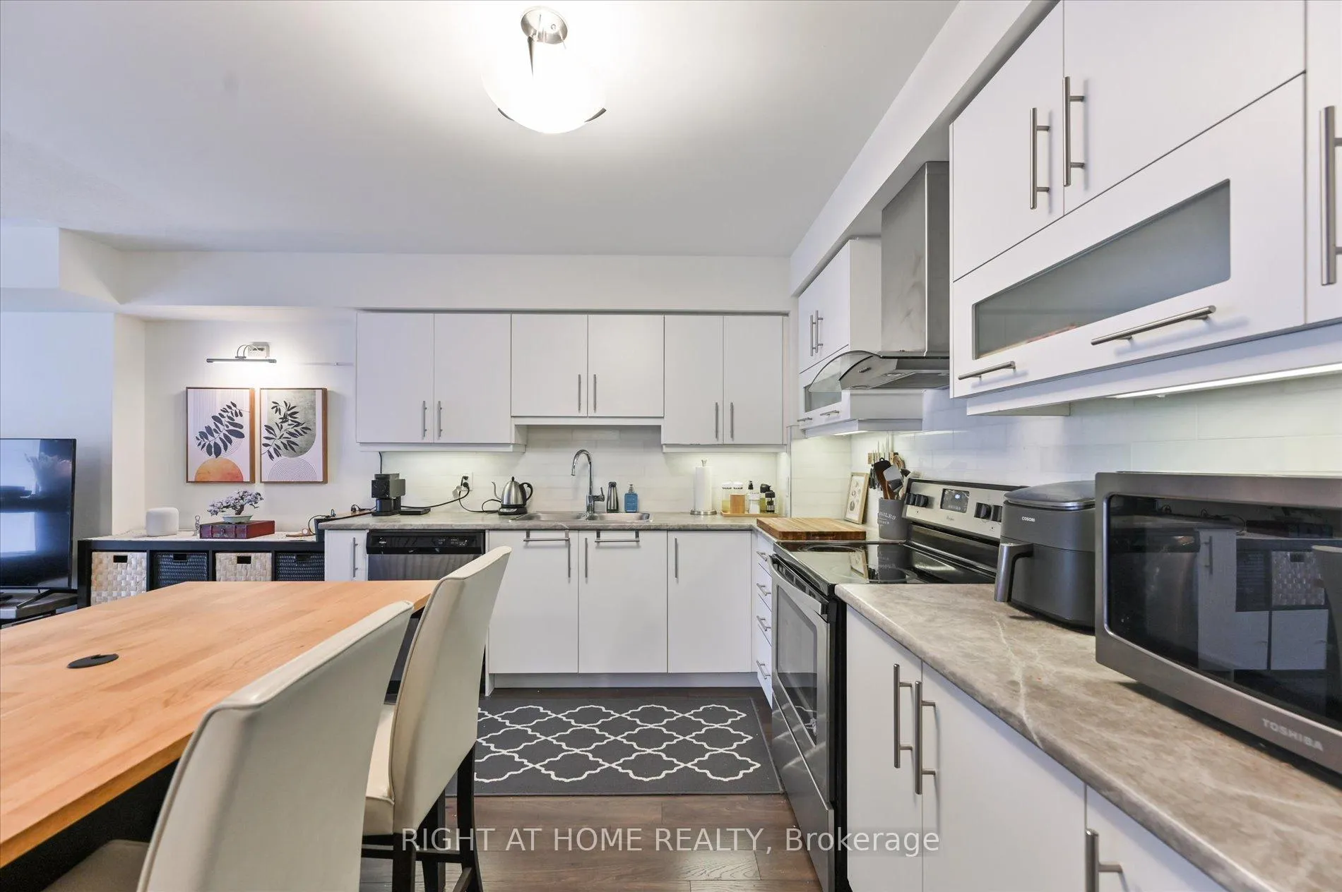 Photo 10 of 28 Pallock Hill Way, Whitby, Pringle Creek — HOMEH