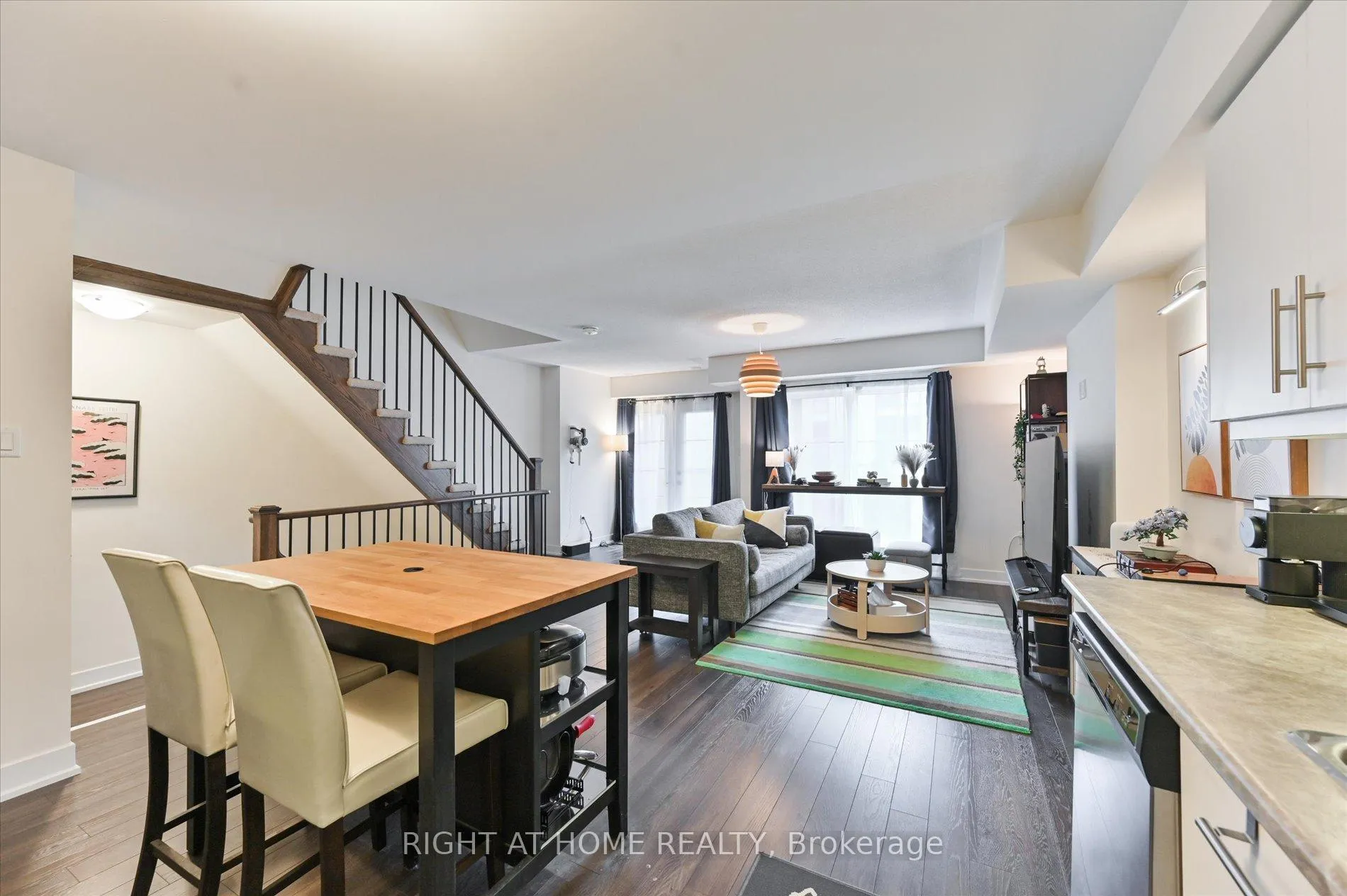 Photo 12 of 28 Pallock Hill Way, Whitby, Pringle Creek — HOMEH