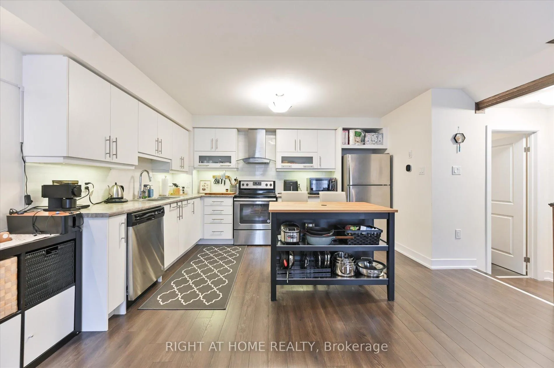 Photo 13 of 28 Pallock Hill Way, Whitby, Pringle Creek — HOMEH