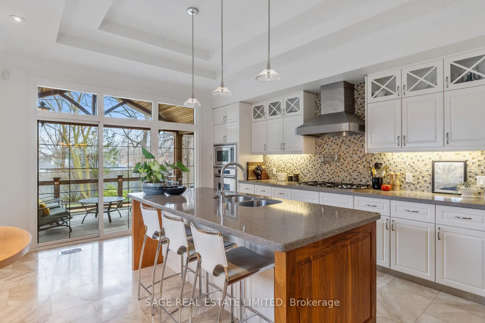 Photo 14 of 31 Ashwood Crescent, Etobicoke, Princess-Rosethorn — HOMEH