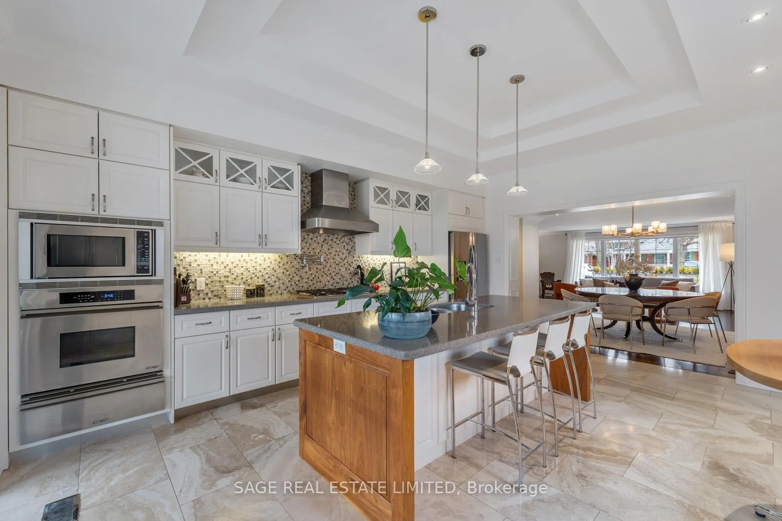 Photo 15 of 31 Ashwood Crescent, Etobicoke, Princess-Rosethorn — HOMEH