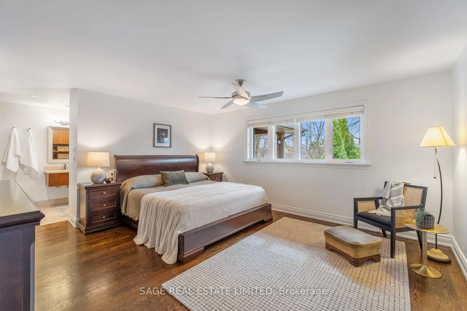 Photo 20 of 31 Ashwood Crescent, Etobicoke, Princess-Rosethorn — HOMEH