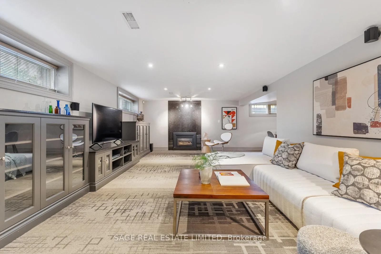 Photo 31 of 31 Ashwood Crescent, Etobicoke, Princess-Rosethorn — HOMEH