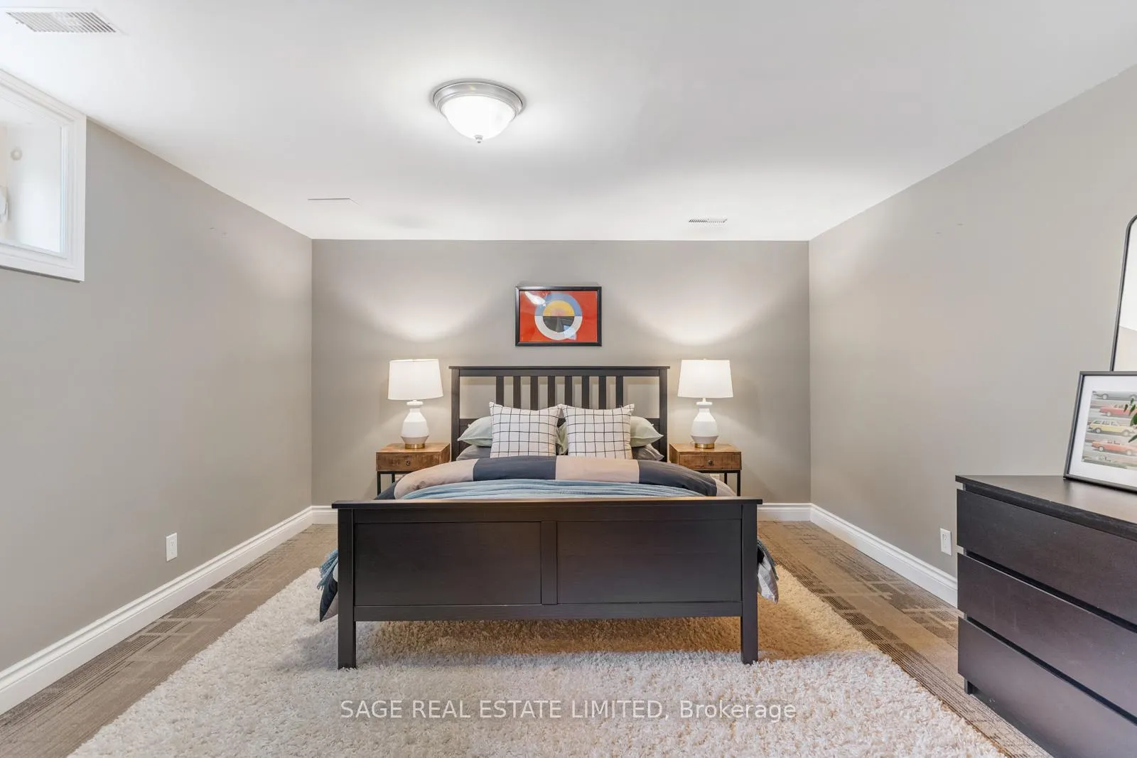 Photo 36 of 31 Ashwood Crescent, Etobicoke, Princess-Rosethorn — HOMEH
