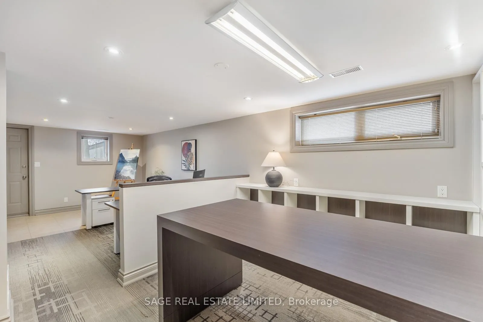 Photo 38 of 31 Ashwood Crescent, Etobicoke, Princess-Rosethorn — HOMEH