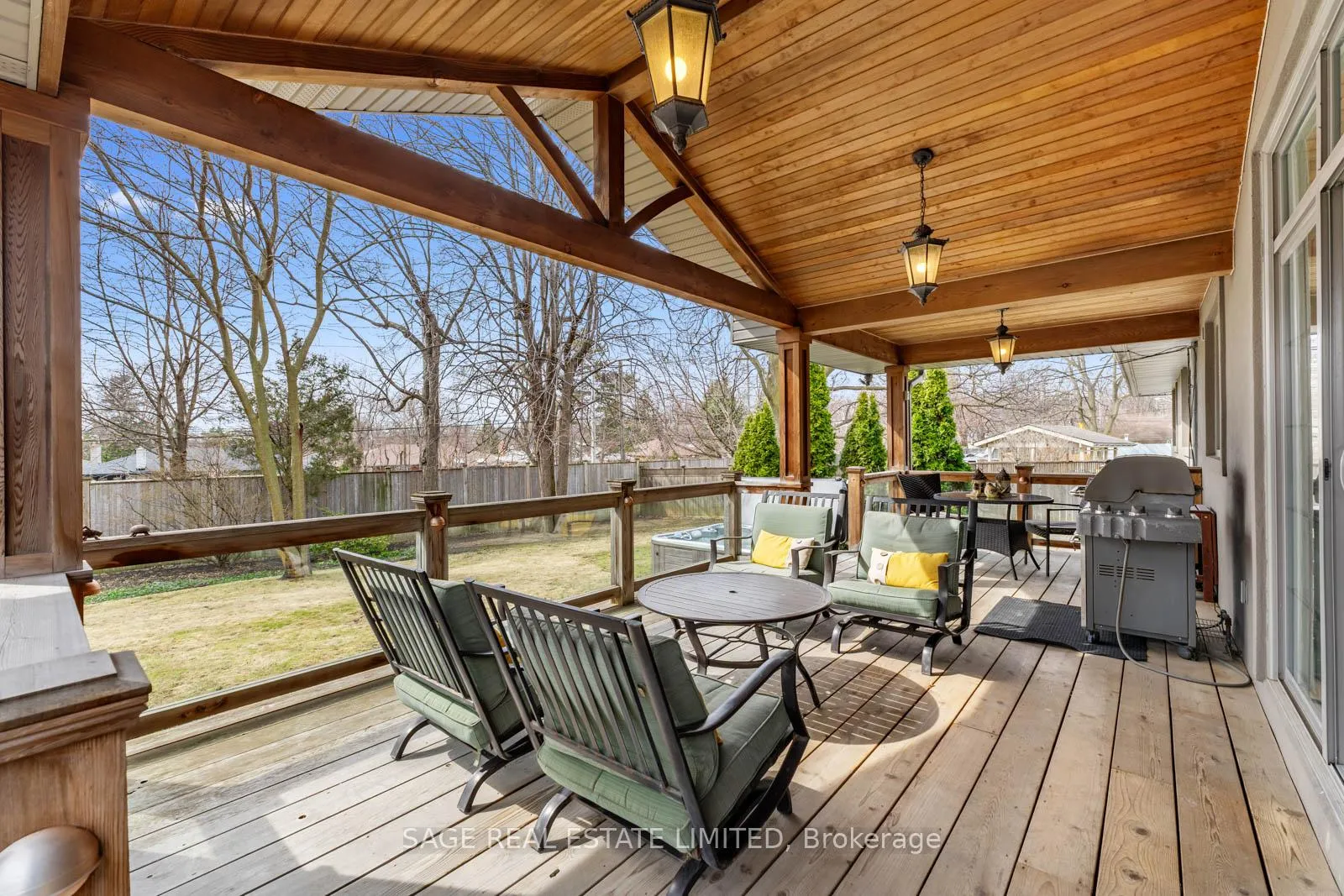 Photo 42 of 31 Ashwood Crescent, Etobicoke, Princess-Rosethorn — HOMEH