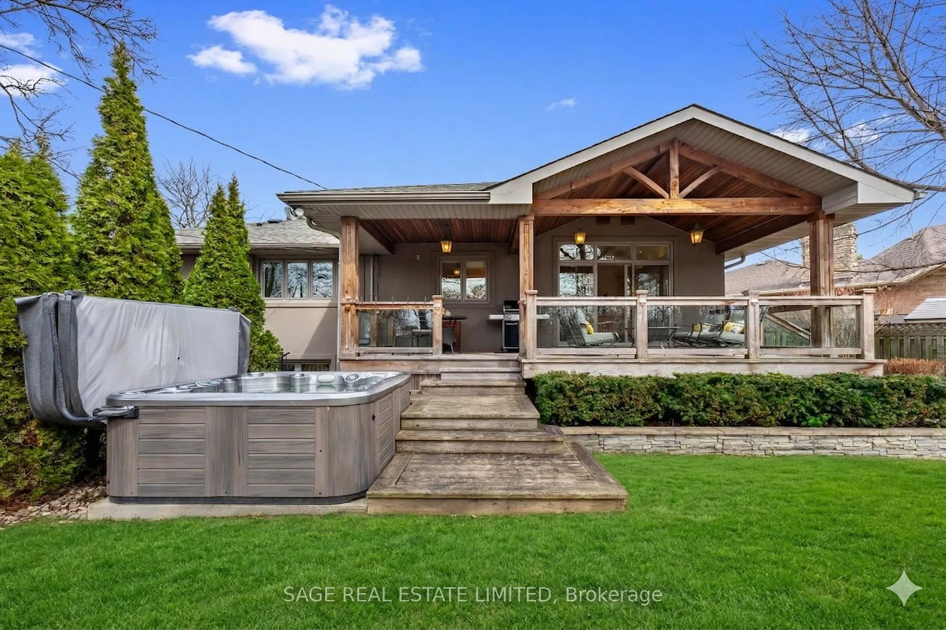 Photo 45 of 31 Ashwood Crescent, Etobicoke, Princess-Rosethorn — HOMEH