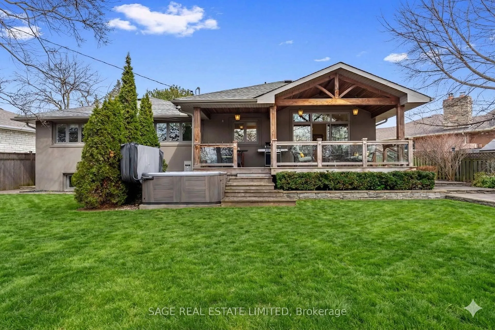 Photo 47 of 31 Ashwood Crescent, Etobicoke, Princess-Rosethorn — HOMEH